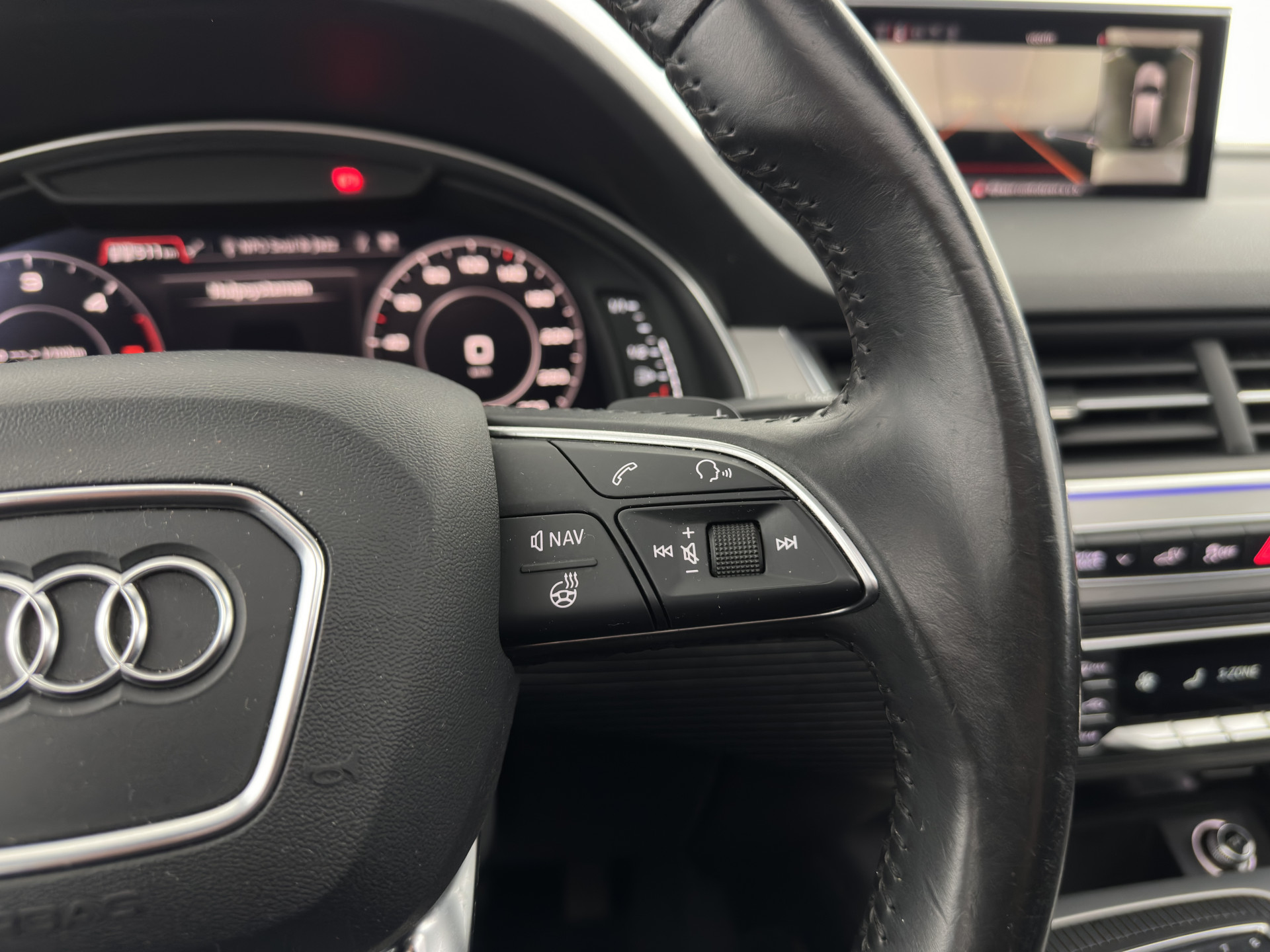 Audi Q7 3.0 TDI e-tron Quattro Premium (Plug-in) Aut. *PANO | HEAD-UP | NIGHT-VISION | LEATHER | AIR-SUSPENSION |  MATRIX-LED | TOP-VIEW | DIGI-COCKPIT | ADAPTIVE-CRUISE | BLIND-SPOT | AMBIENT-LIGHT |  VENTILATED-SEATS | NAVI-FULLMAP | ...