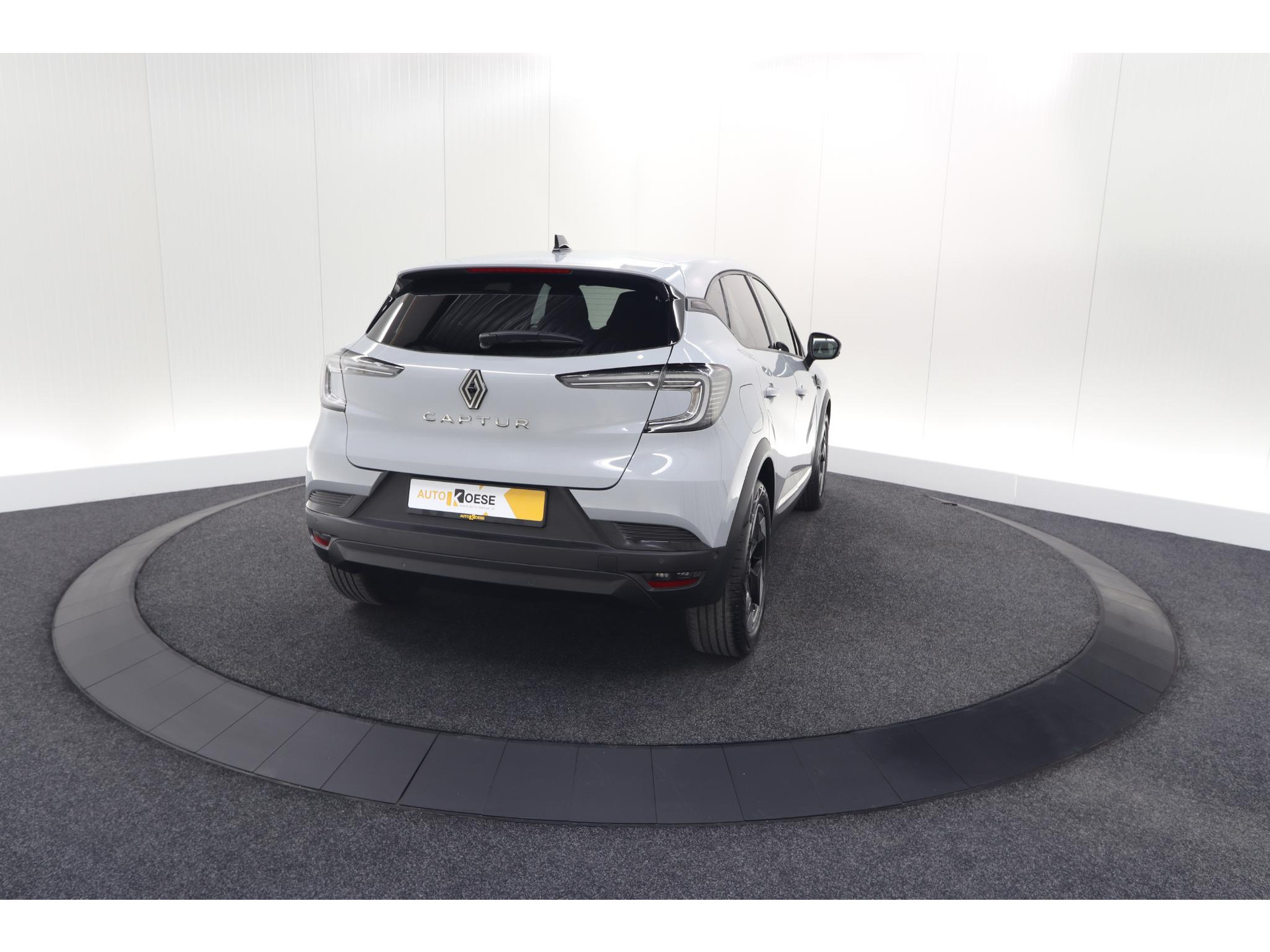 Renault Captur TCe 90 Techno | Nieuw Model | Camera | Navigatie | Apple Carplay | Pack Full Screen | 18 Inch Lichtmetalen Velgen