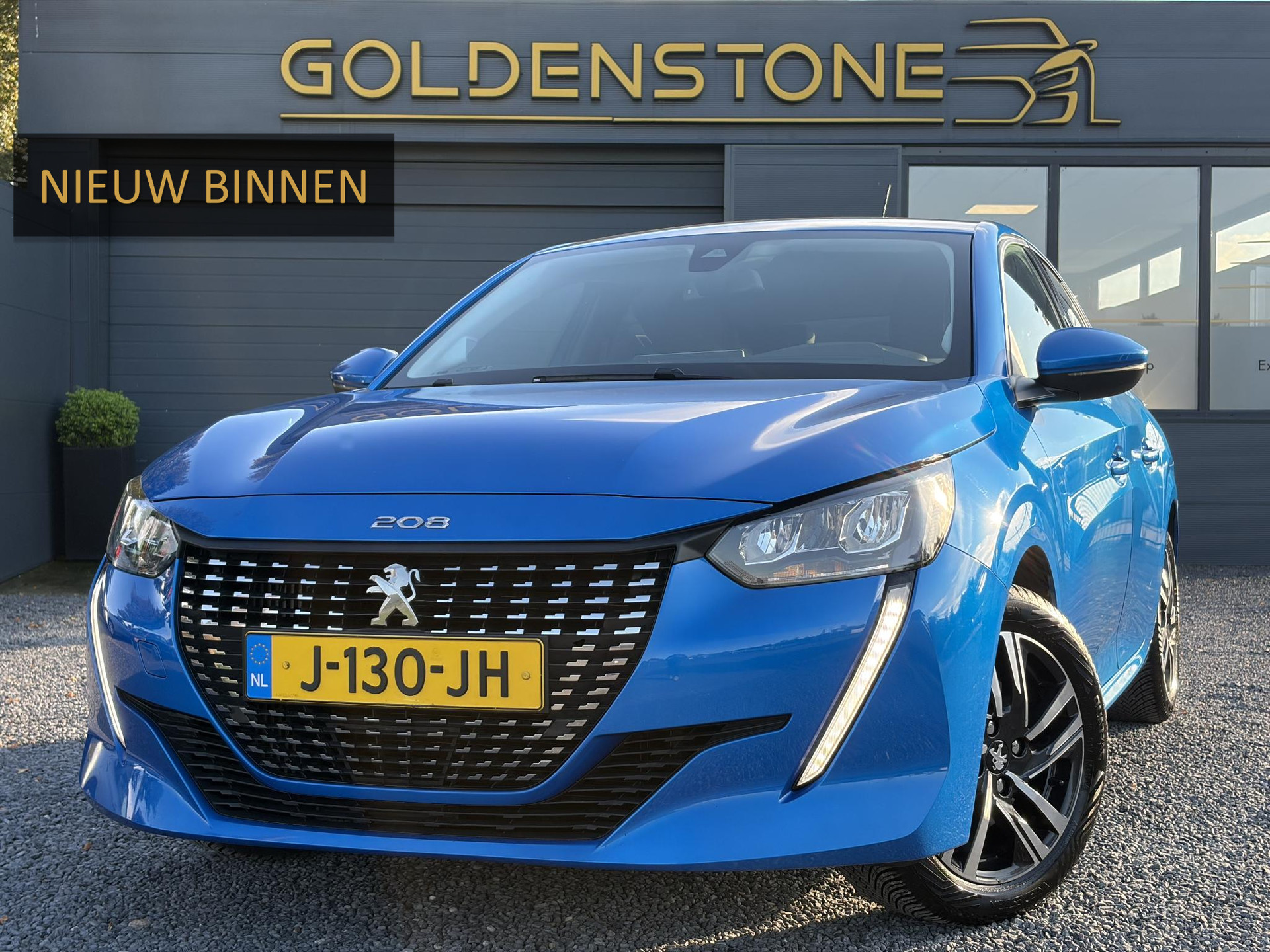 Peugeot 208 1.2 PureTech Allure ✓D-riem vv in 10-2025✓1e Eigenaar✓360° Camera✓Carplay✓Navi✓101pk✓LED✓Clima✓Cruise✓6 Bak✓Pdc✓Lm velgen✓Halfleder✓Recent beurt gehad✓N.A.P✓Apk tot 08-2028