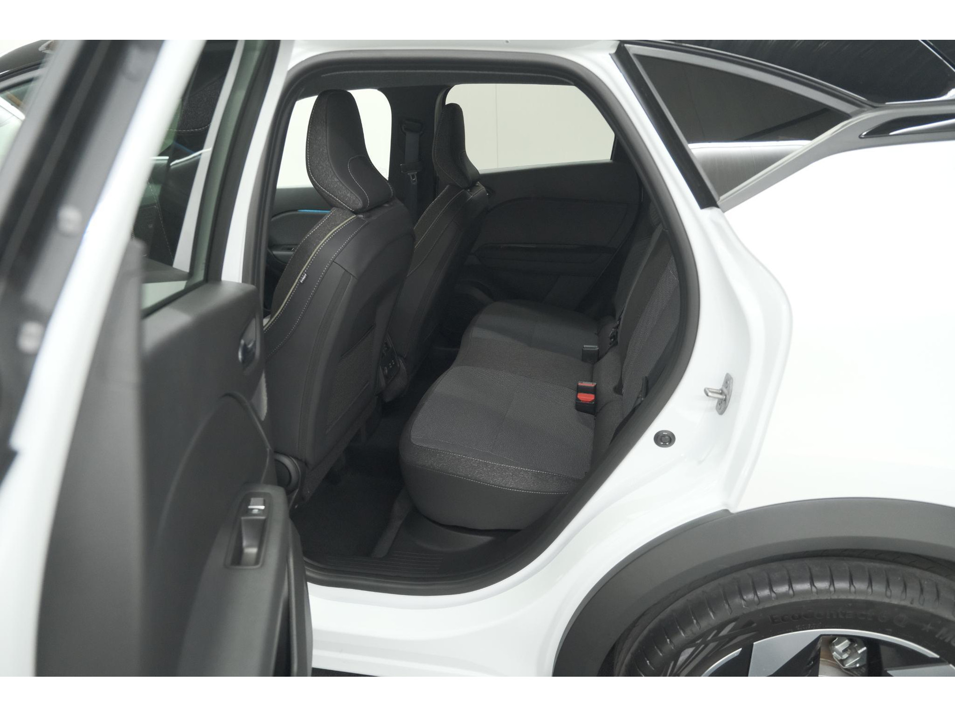 Renault Captur 1.8 E-Tech full hybrid 160 techno | Camera | Adaptieve Cruise Control | Navigatie