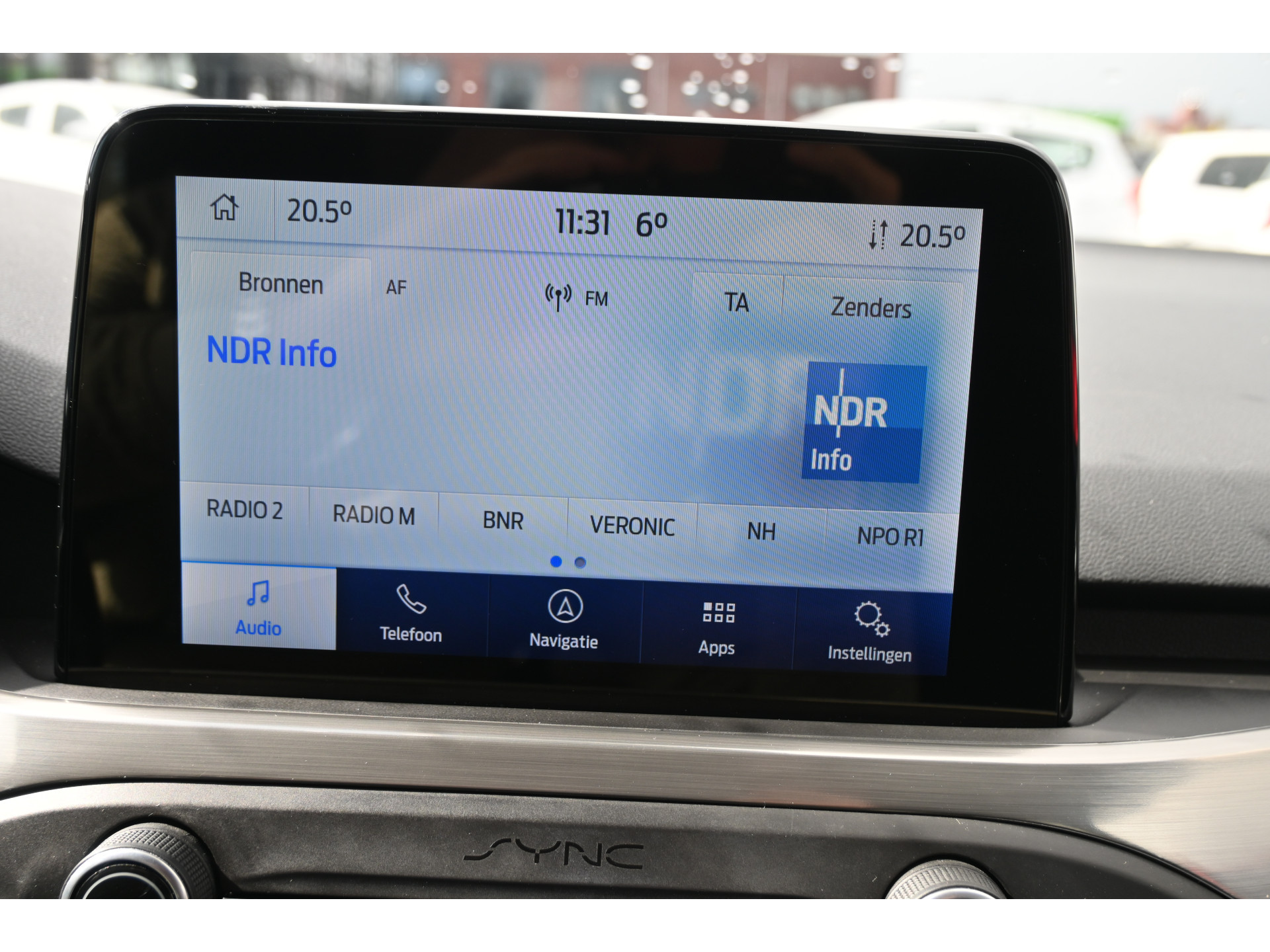 Ford Focus 1.0 EcoBoost Titanium Business Clima Navigatie Stuur/Stoelverwarming Rijklaarprijs! Inruil Mogelijk!