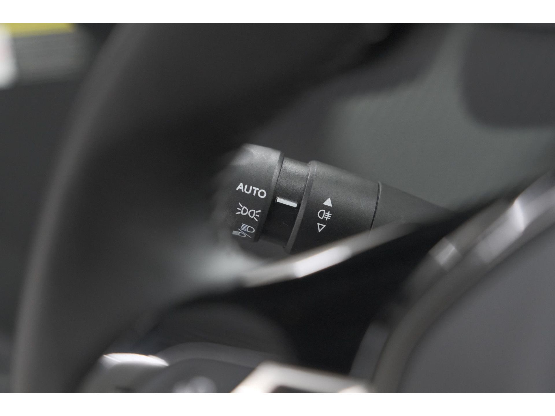 Peugeot 2008 PureTech 130 Allure Pack | Camera | Adaptieve Cruise Control | Apple Carplay | Stoelverwarming