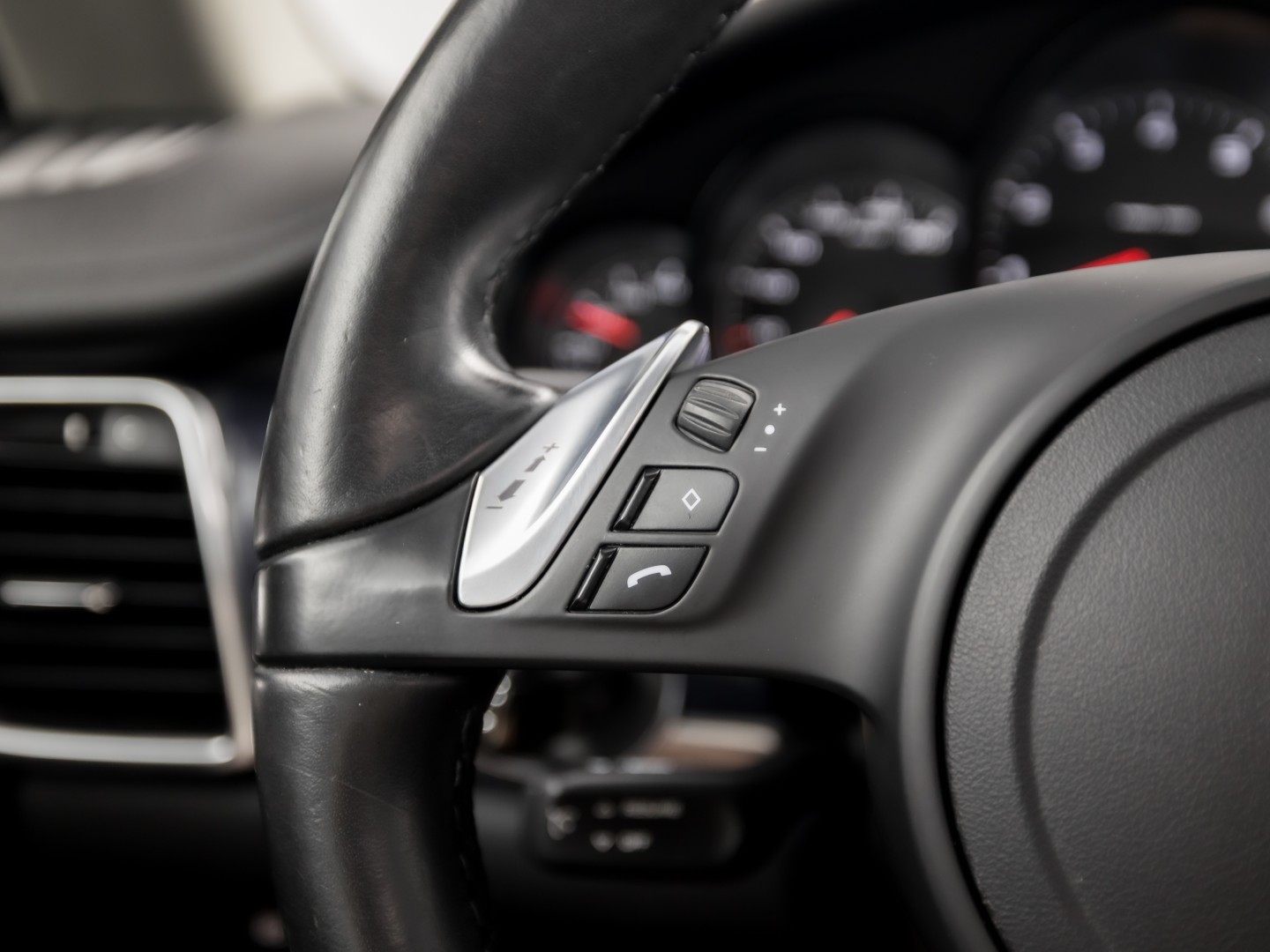 Porsche Panamera 3.6 4 Sport 299Pk Automaat (SCHUIFDAK, LUCHTVERING, NAVIGATIE, BOSE AUDIO, ELEK SPORTSTOELEN, STOELVERWARMING, ELEK SPOILER, PARKEERSENSOREN, NIEUWSTAAT)