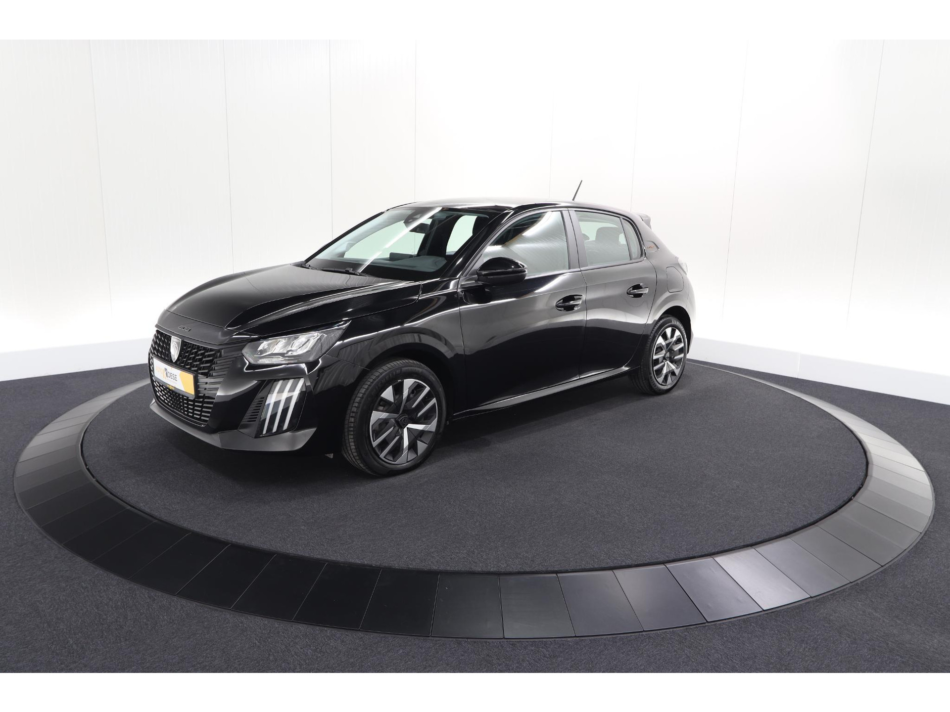 Peugeot 208 1.2 Hybrid 110 e-DCS6 Style | Parkeersensoren | Apple Carplay | Cruise Control | Airco