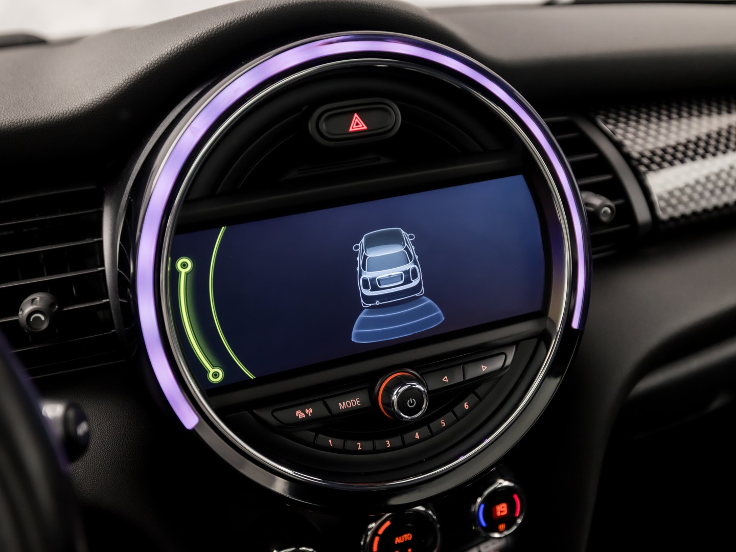 MINI 5-deurs 2.0 Cooper S Chili Edition 192Pk Automaat (PANORAMADAK, GROOT NAVI, HEAD-UP DISPLAY, LEDER, STOELVERWARMING, SPORTSTOELEN, GETINT GLAS, PARKEERSENSOREN, NIEUWSTAAT)