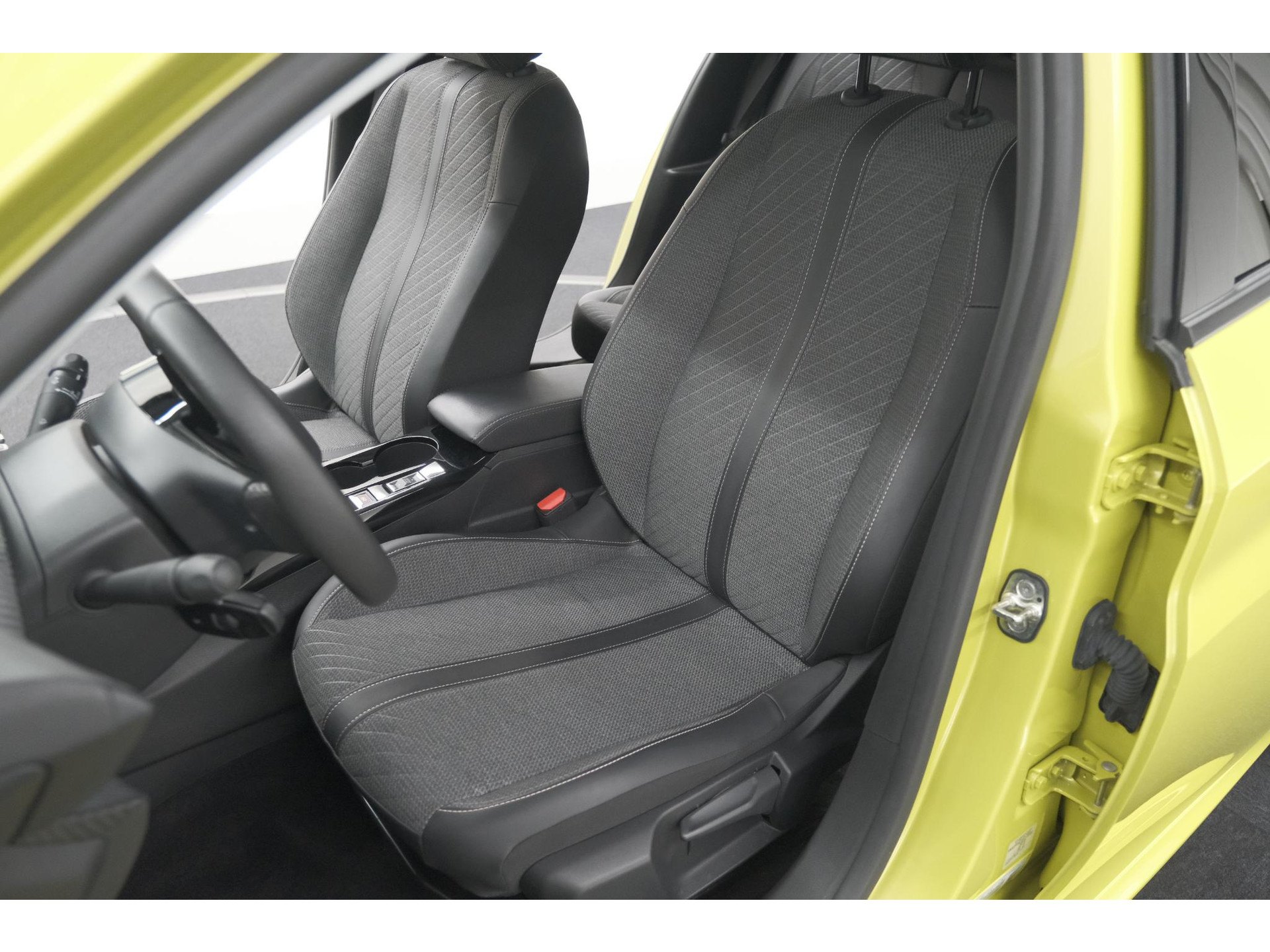 Peugeot 208 PureTech 100 Allure | 360 Camera | Vison Pack | Dodehoekdetectie | Apple Carplay