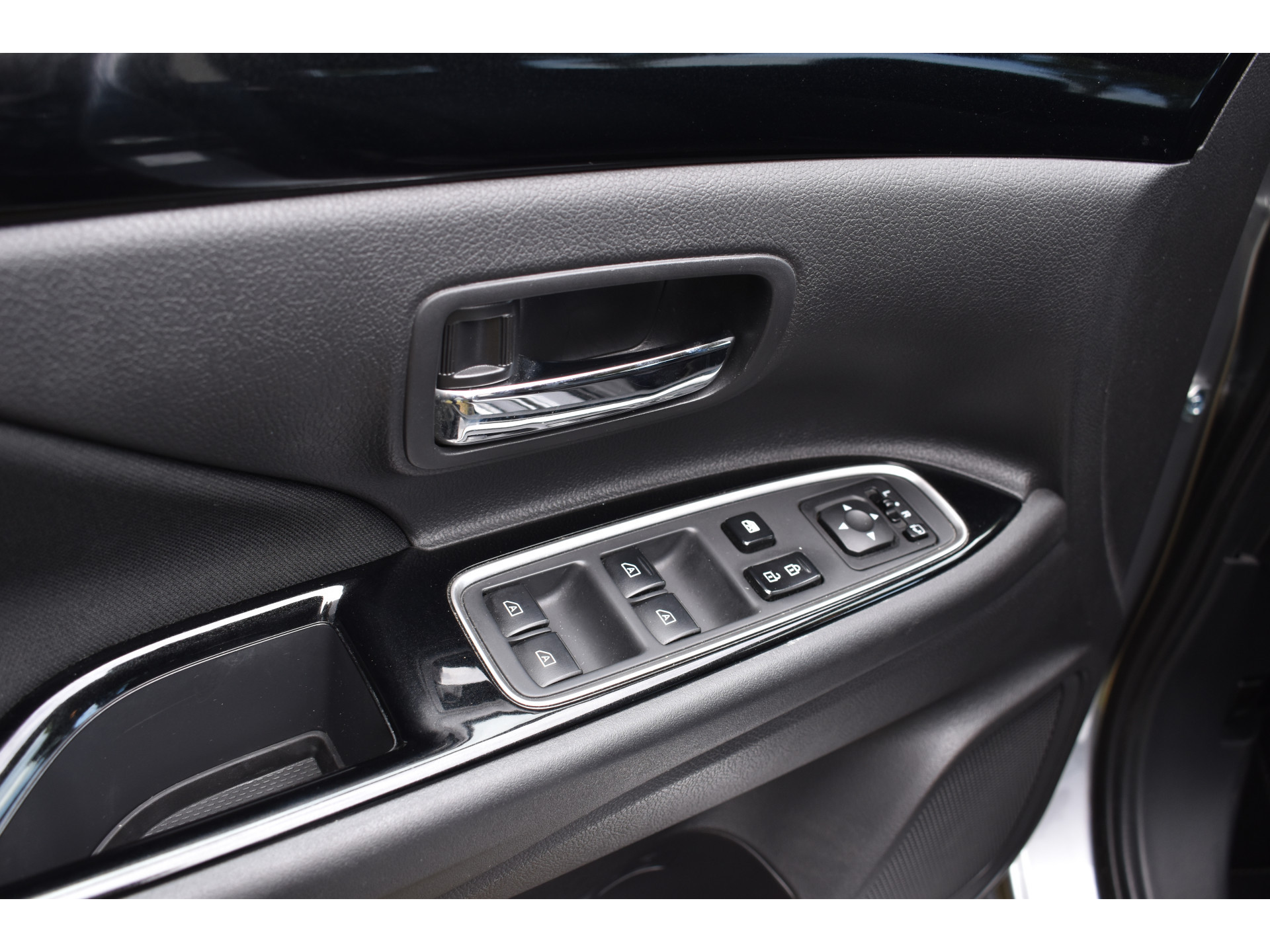 Mitsubishi Outlander 2.4 PHEV Instyle Plugin-hybride