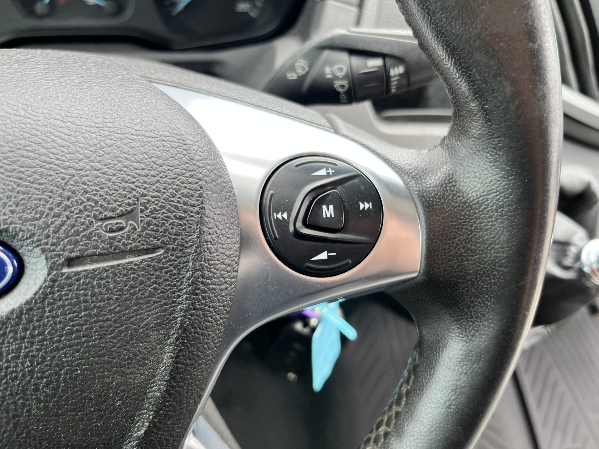 Ford Transit 2.0 TDCI 130PK L2H2 Airco Cruise Control Parkeersensoren Stoelverwarming Zwaailampen Kastwand Inbouw