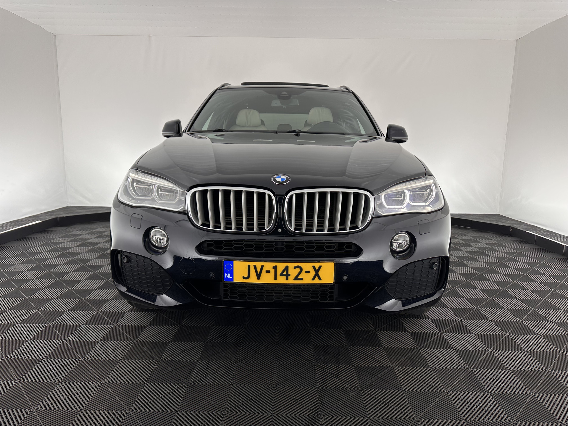 BMW X5 xDrive40e *MOTOR DEFECT* i-Performance High Exec. M-Sportpack Aut. *PANO | HEAD-UP | DAKOTA-FULL-LEATHER | FULL-LED | COMFORT-SEATS | MEMORY-PACK | HIFI-SOUND | CAMERA | KEYLESS | NAVI-FULLMAP | SHIFT-PADDLES | SPORT-SEATS | 20''ALU*