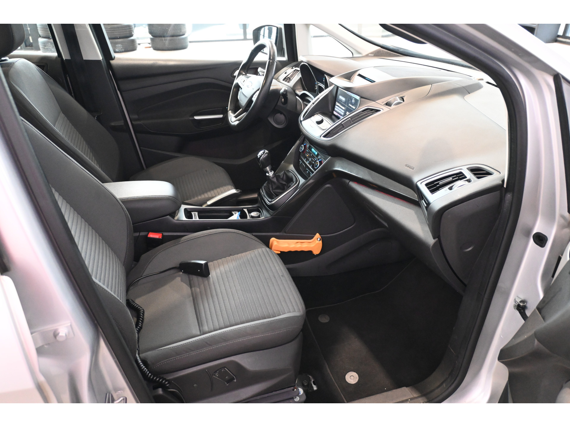 Ford C-Max 1.0 Titanium Clima Cruise control Navigatie Rijklaarprijs Inruil Mogelijk!