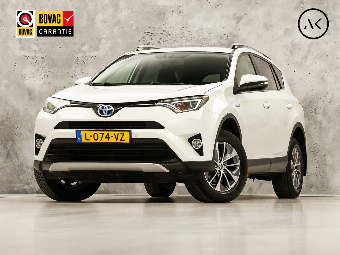 Toyota RAV4 2.5 Hybrid Executive Sport 197Pk Automaat (CAMERA, KEYLESS, GETINT GLAS, SPORTSTOELEN, ELEK PAKKET, NIEUWE APK, NIEUWSTAAT)