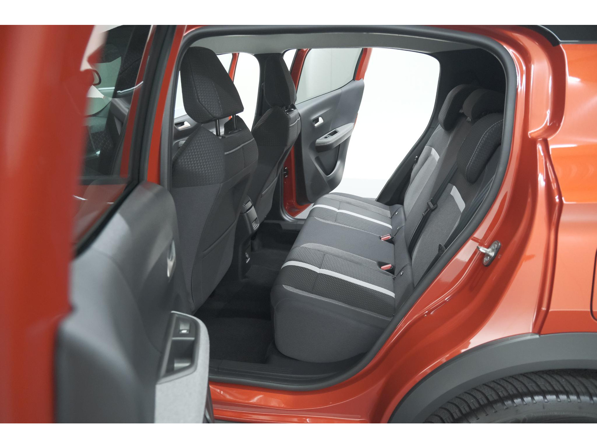 Opel Frontera 1.2 Turbo Hybrid 110 GS | Kanyon Orange | Camera | Dodehoekdetectie | Apple Carplay