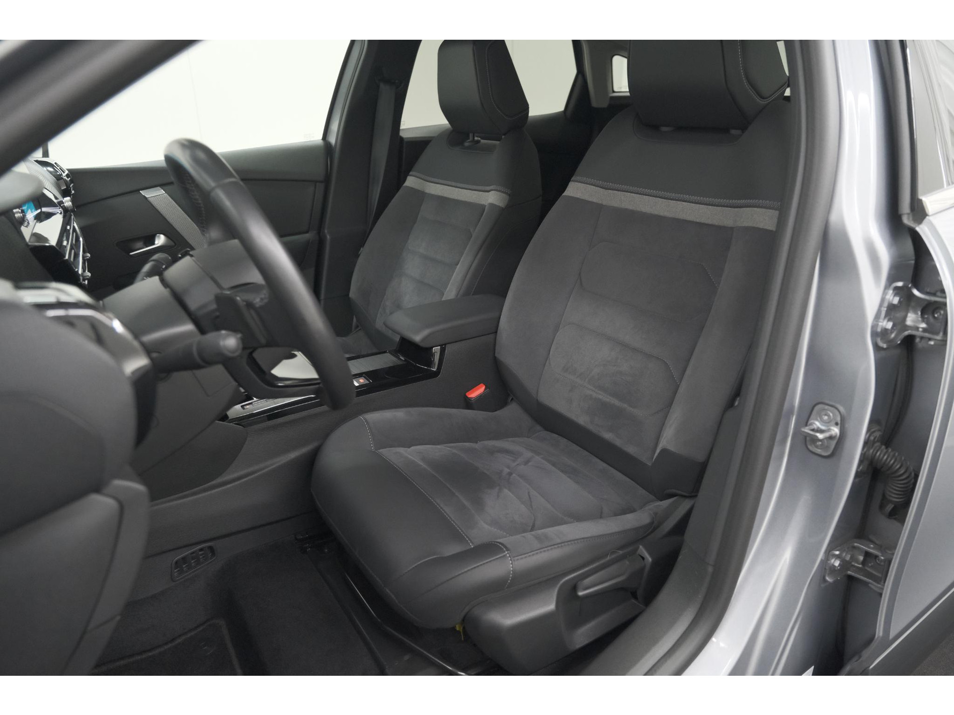 Citroen C4 1.2 Hybrid 136 Max | 360 Camera | Adaptieve Cruise Control | Navigatie