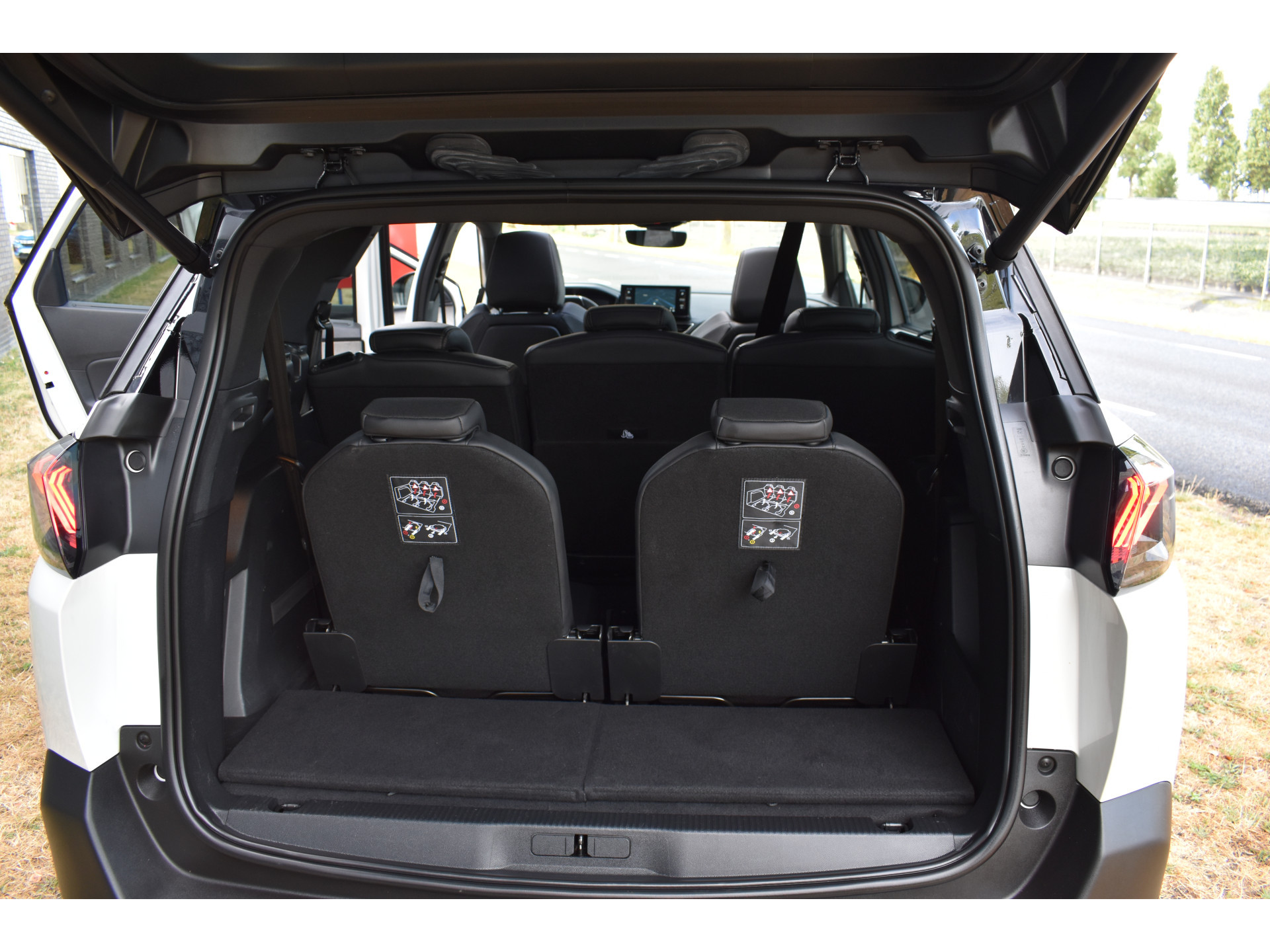 Peugeot 5008 1.2 GT 7-persoons Pano Automaat Navi
