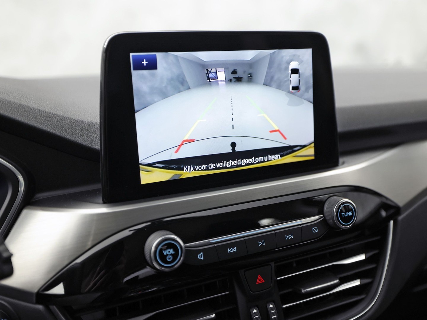 Ford Kuga 2.5 PHEV Titanium 225Pk Automaat (VIRTUAL COCKPIT, APPLE CARPLAY, GROOT NAVI, CAMERA, TREKHAAK, SPORTSTOELEN, KEYLESS, CRUISE, LANE ASSIST, NIEUWSTAAT)