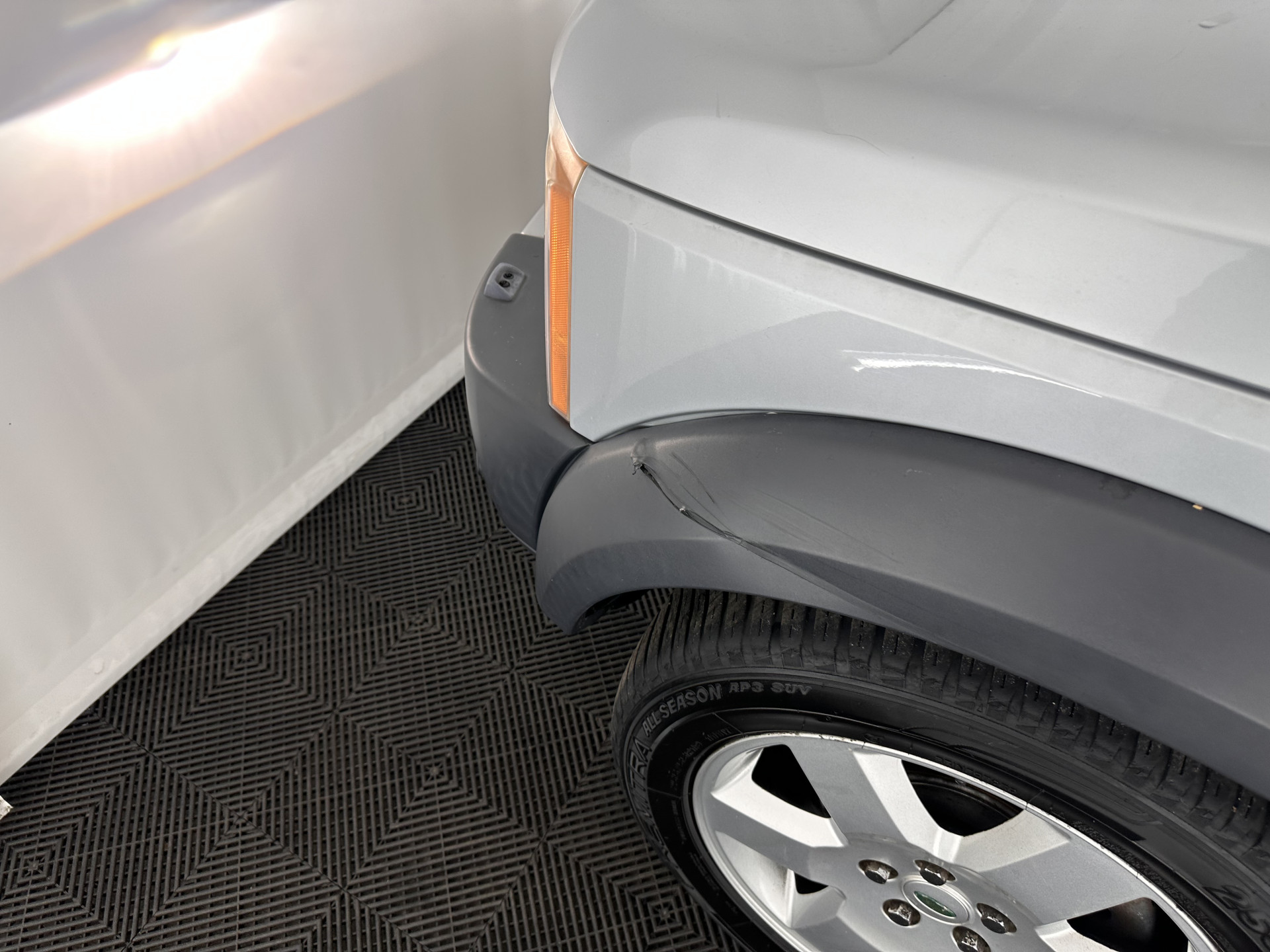 Land Rover DISCOVERY 3 *MOTOR-DEFECT* Aut. *PANO | FULL-LEATHER | XENON | HARMAN/KARDON | MEMORY-PACK | AIR-SUPENSION | NAVI-FULLMAP | 19''ALU | ECC | PDC | CRUISE | TOWBAR*