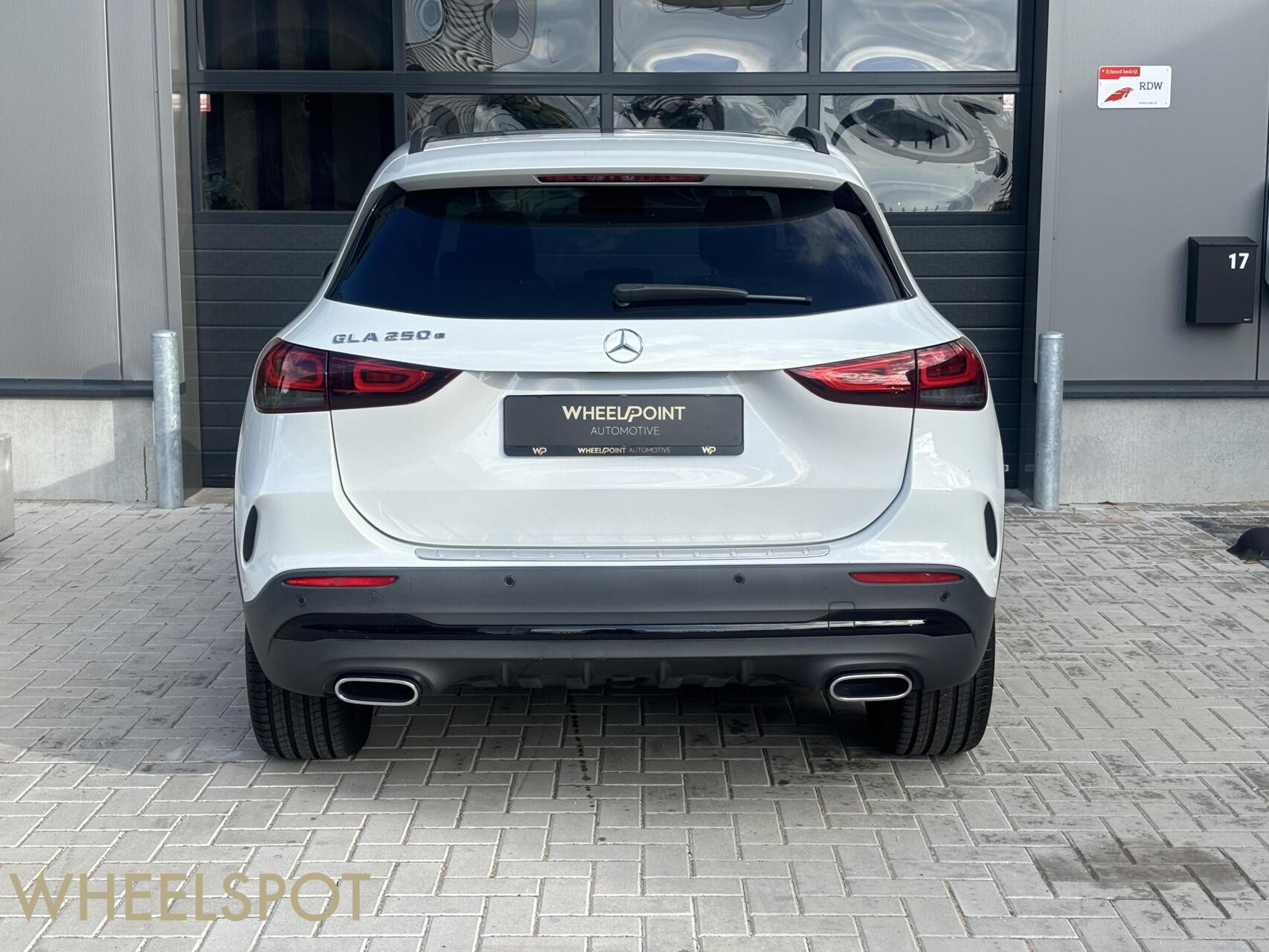 Mercedes GLA-klasse 250 e AMG|Pano|Sfeer|CarPlay|Stoelverwar