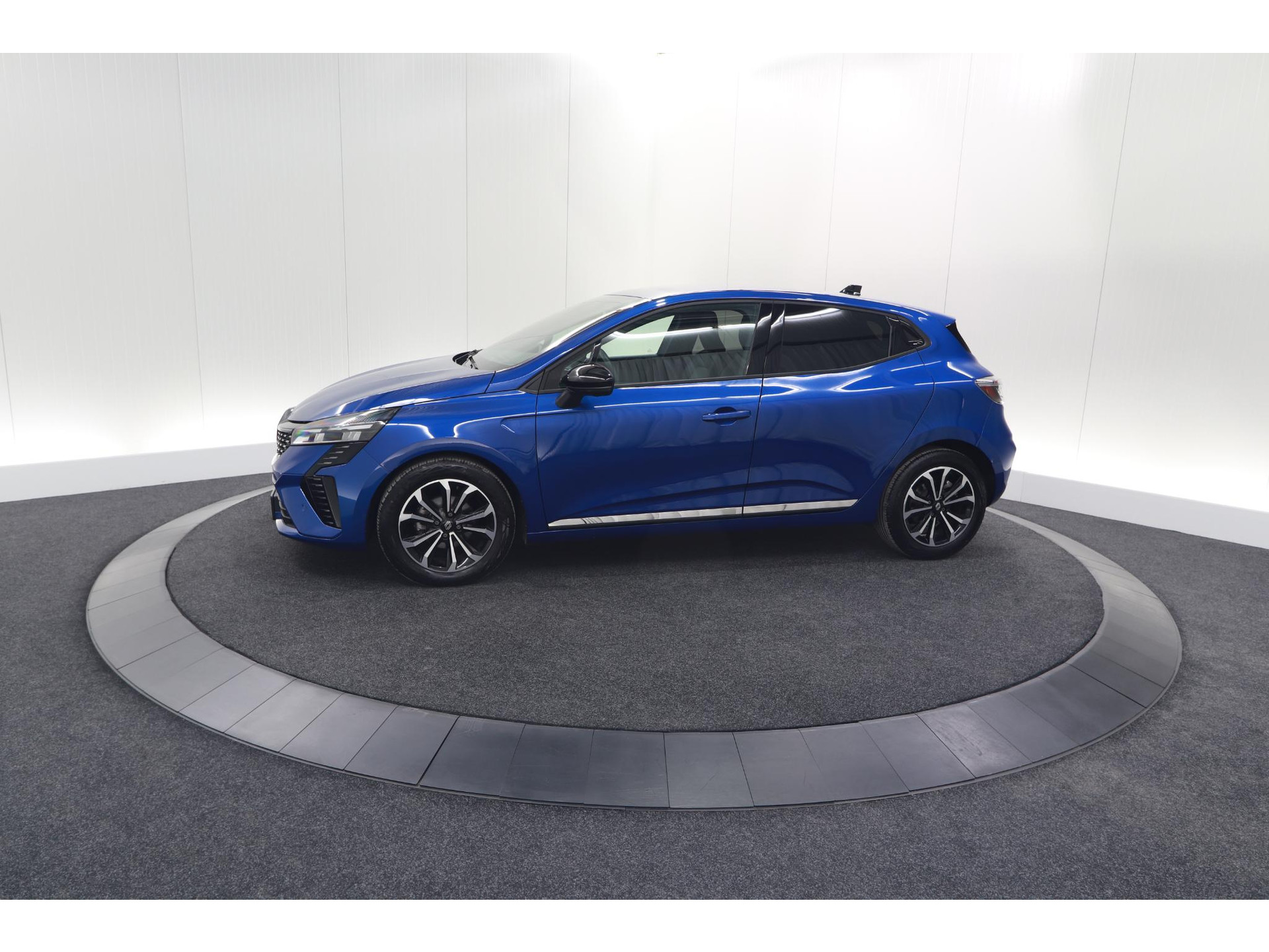Renault Clio TCe 90 GPF Techno | 360 Camera | Dodehoekdetectie | Adaptieve Cruise Control