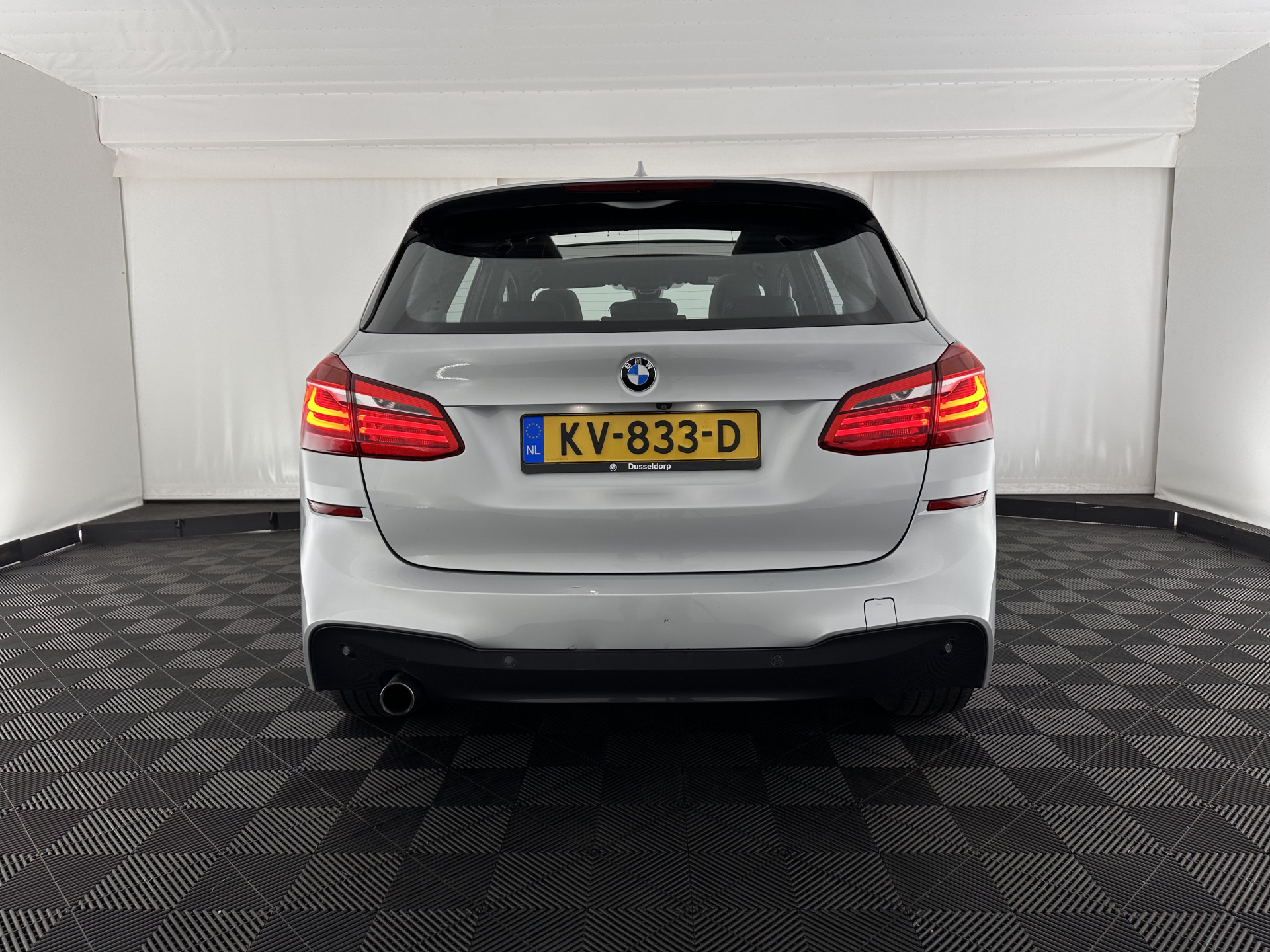 BMW 2-serie Active Tourer 225xe M-Sportpack iPerformance Centennial High Executiv (INCL-BTW) Aut. *PANO | HEAD-UP | LEATHER | FULL-LED | CAMERA | NAVI-FULLMAP | HEATED-SPORTSEATS | KEYLESS | ECC | PDC | CRUISE | 17''ALU*