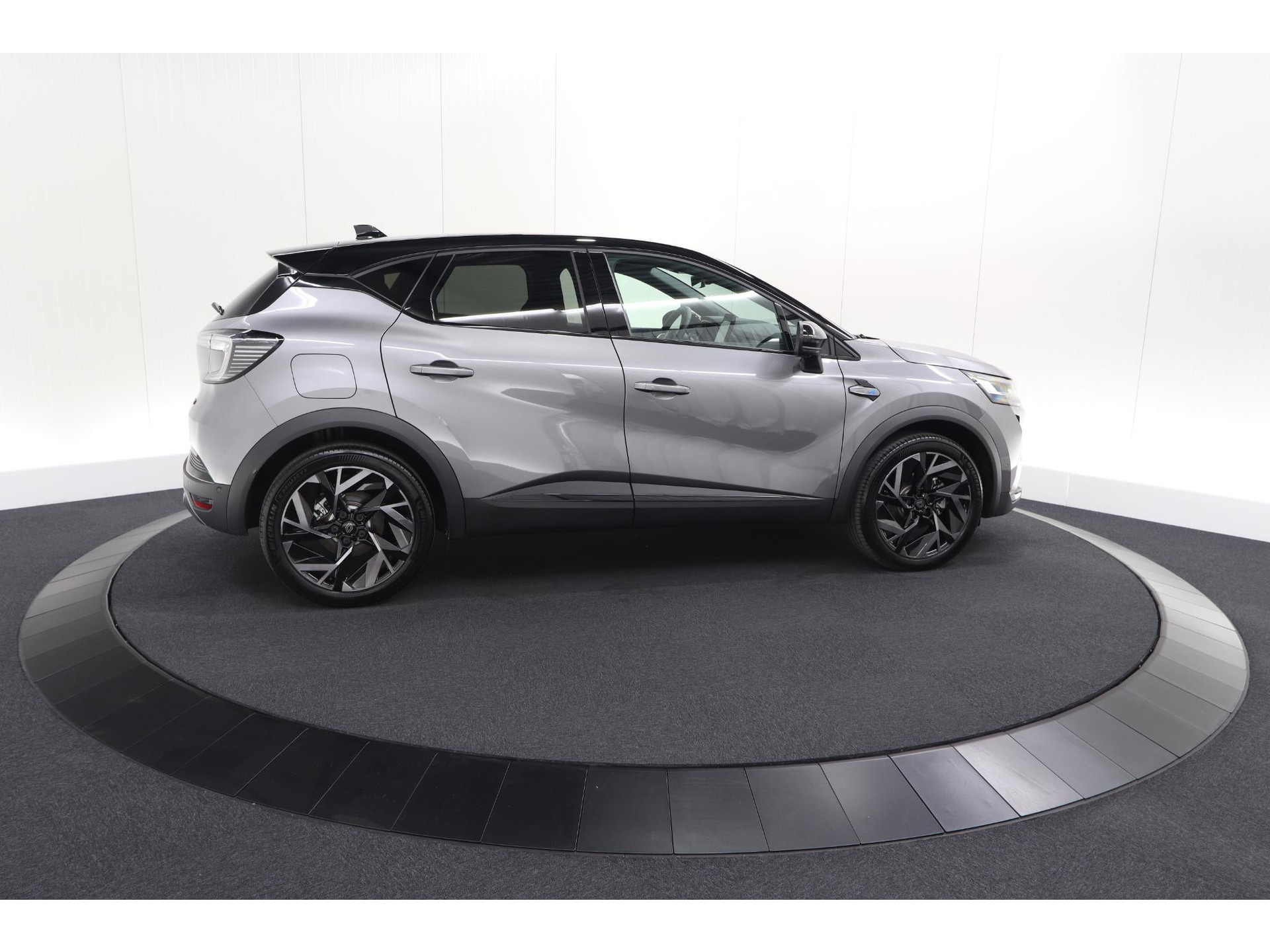 Renault Captur 1.8 E-Tech Full Hybrid 160 Esprit Alpine | 360 Camera | Dodehoekdetectie | Adaptieve Cruise Control