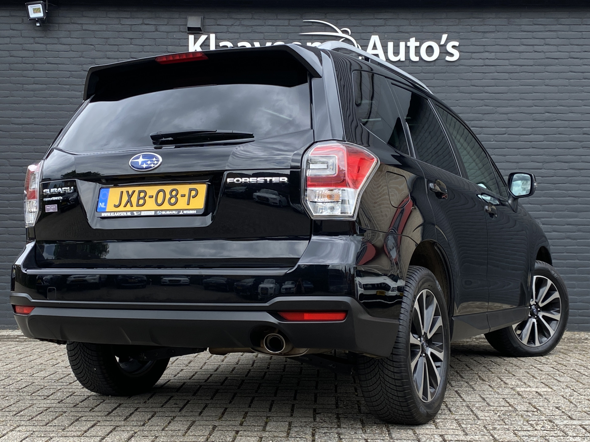 Subaru Forester 2.0 AWD Premium 150 pk AUT. | 1e eigenaar | dealer onderhouden | navigatie | leder interieur | panoramadak | keyless