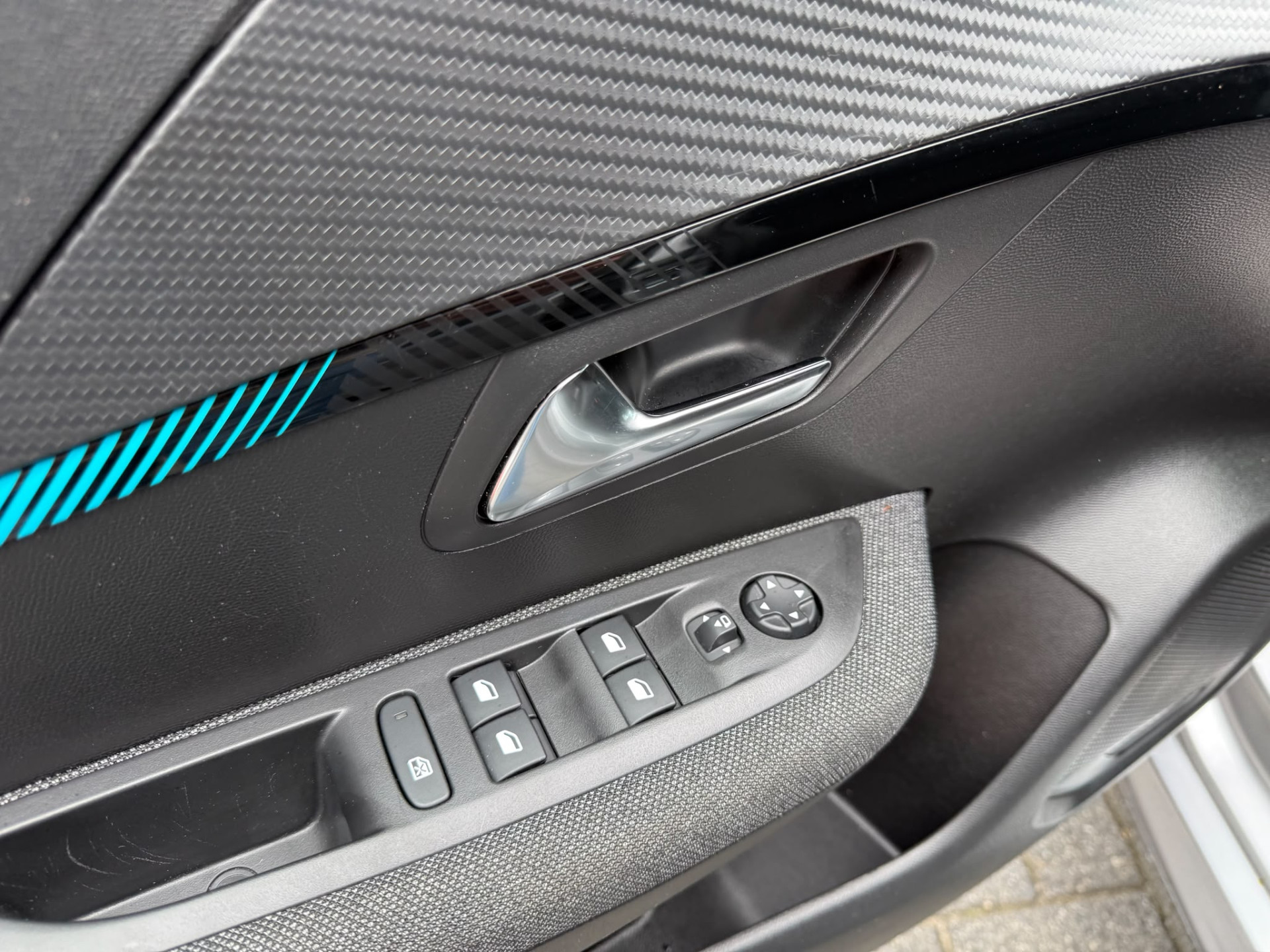 Peugeot 208 75PK Style | 1E EIGENAAR | 3/6/12MND GARANTIE| LED | CARPLAY | NAVI | CRUISE | CLIMA | LMV |