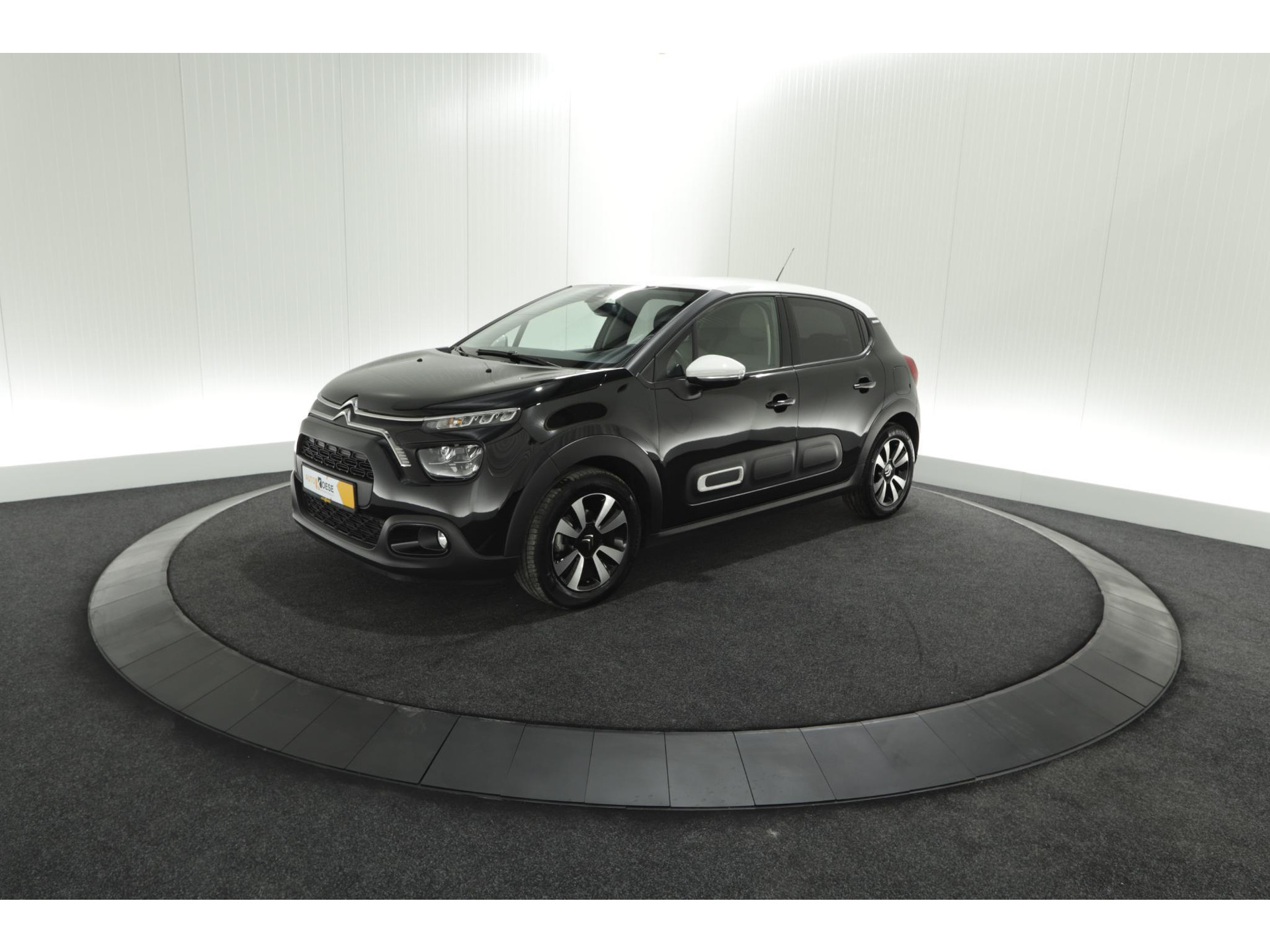 Citroen C3 PureTech 82 Feel Edition | Apple Carplay | Parkeersensoren | Navigatie | Climate Control | 16 Inch Velgen