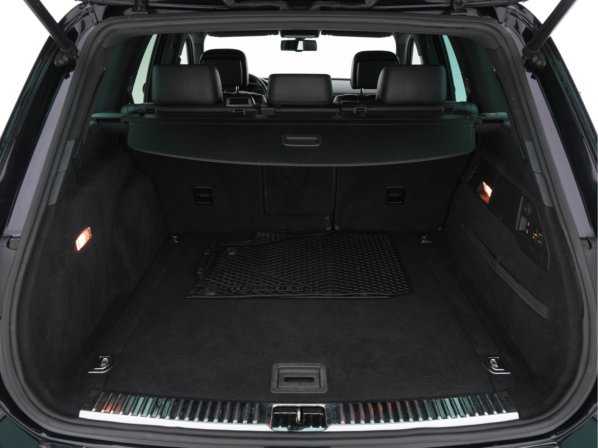 Volkswagen Touareg 3.0 TDI R-line-Sportpack AWD Aut. *FULL-LEATHER | BI-XENON | MEMORY-PACK | DYNAUDIO | AIR-SUSPENSION | NAVI-FULLMAP | COMFORT-SEATS  | ECC | HEATED-SEATS | PDC | CRUISE | TOWBAR | 21''ALU*