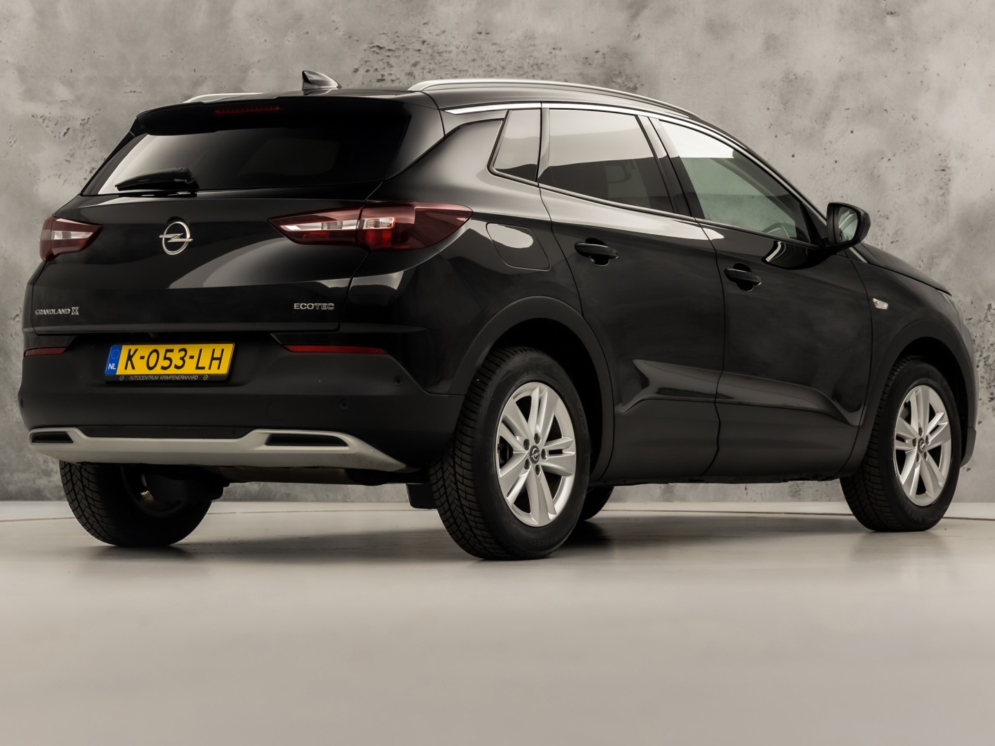 Opel Grandland X 1.2 Innovation Turbo Sport (APPLE CARPLAY, GROOT NAVI, CLIMATE, LEDER, CAMERA, SPORTSTOELEN, GETINT GLAS, CRUISE, NIEUWSTAAT)