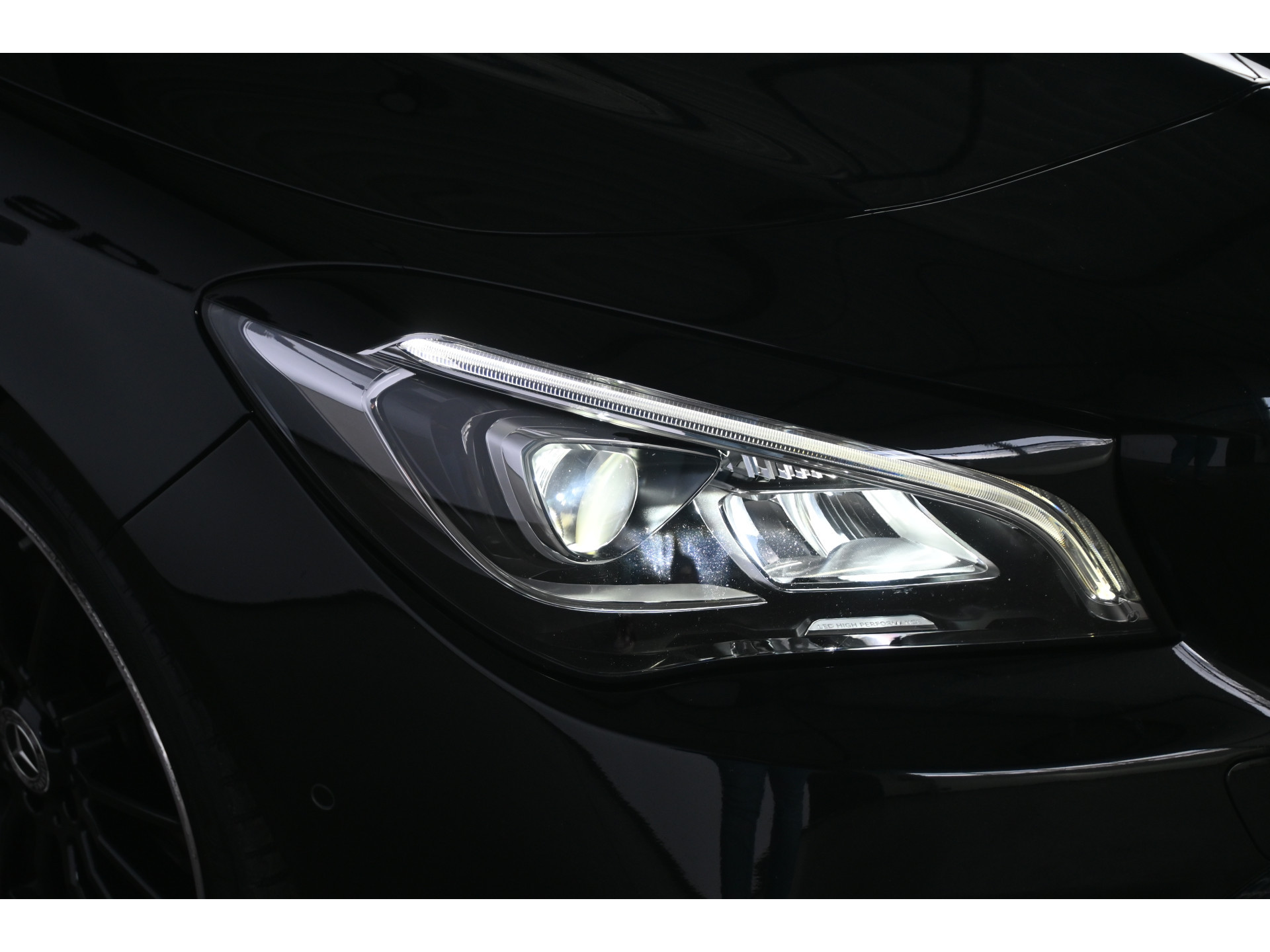Mercedes-Benz CLA-klasse 200 Prestige AMG Automaat Clima Navigatie LED Rijklaarprijs Inruil Mogelijk!