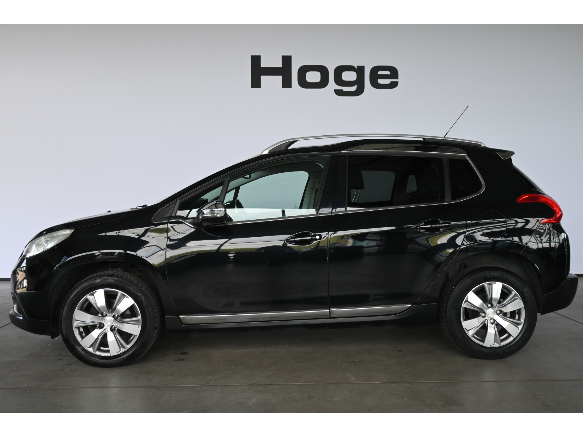 Peugeot 2008 1.6 e-HDi Blue Lease Executive Nap! Clima Navigatie Cruise control Lichtmetaal 100% Onderhouden! Inruil Mogelijk!