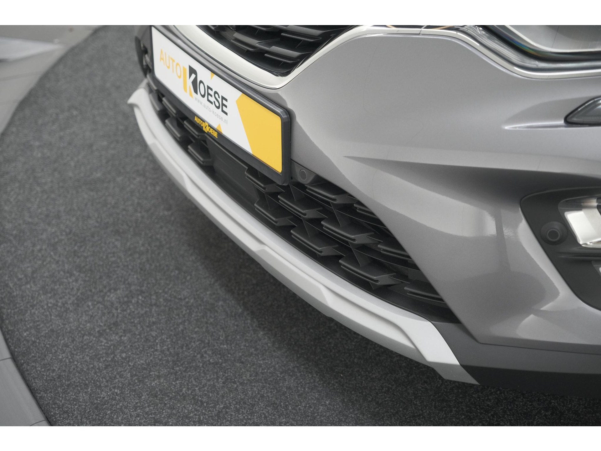 Renault Captur Mild Hybrid 140 EDC Techno | Camera | 9.3 Inch Scherm | Apple Carplay | Parkeersensoren | Allseason Banden | Stoelverwarming