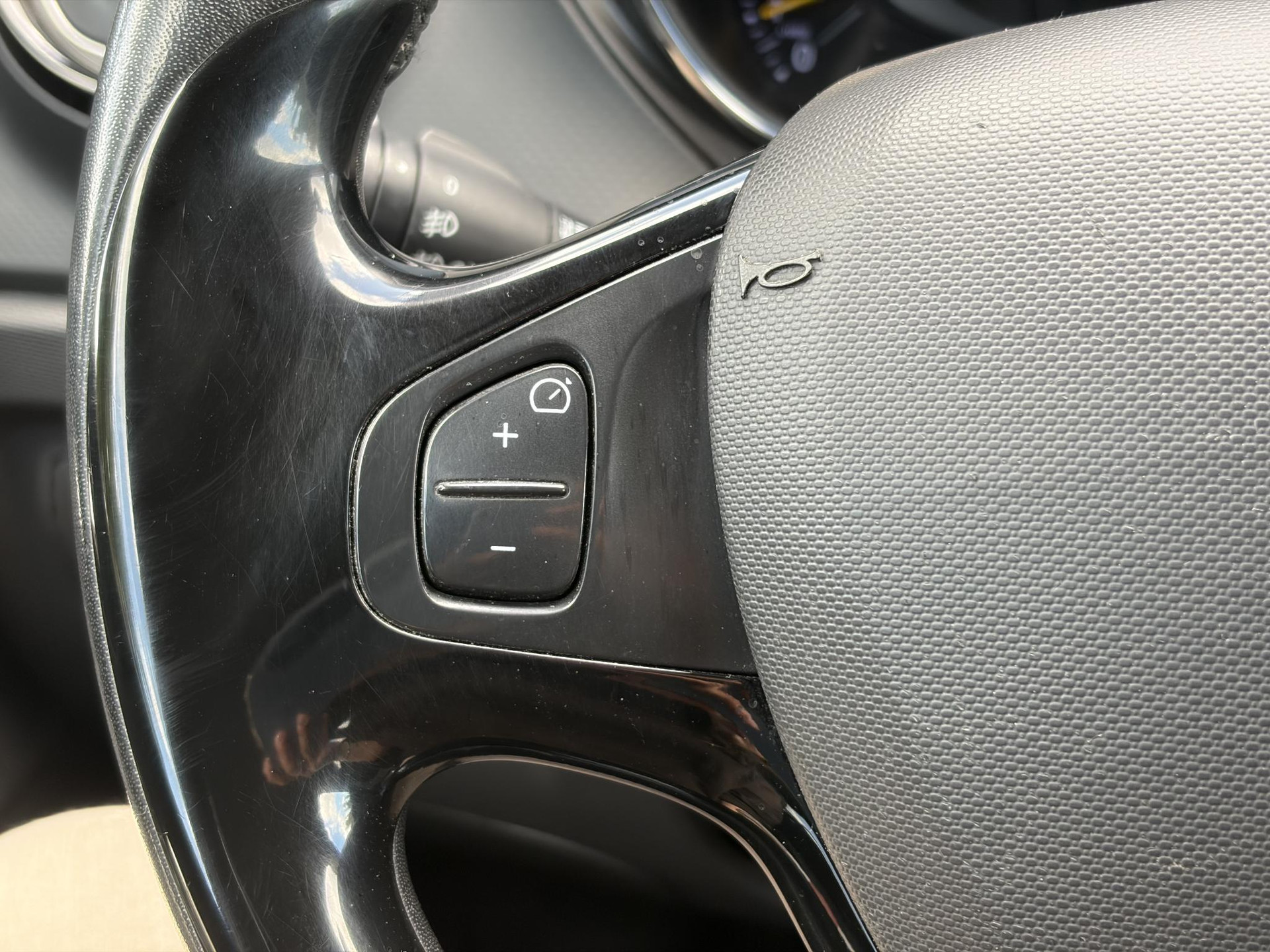Renault Captur 0.9 TCe Expression ✓1e Eigenaar✓Recent beurt gehad✓Dealer Onderhouden✓Navi✓Keyless✓Lm velgen✓Airco✓Cruise✓Pdc✓N.A.P✓Apk tot 08-2027
