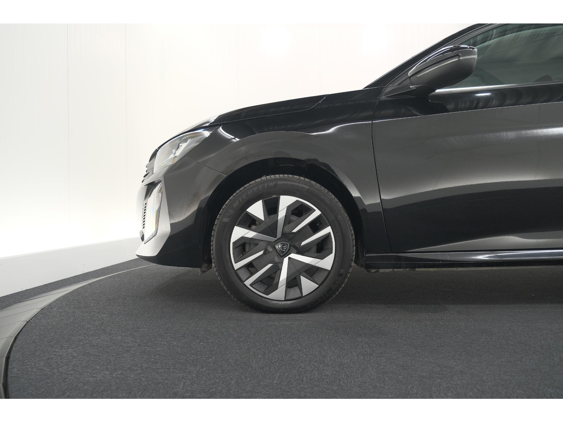 Peugeot 208 Hybrid 110 e-DCS6 Style | Parkeersensoren | Apple Carplay | Cruise Control | Airco