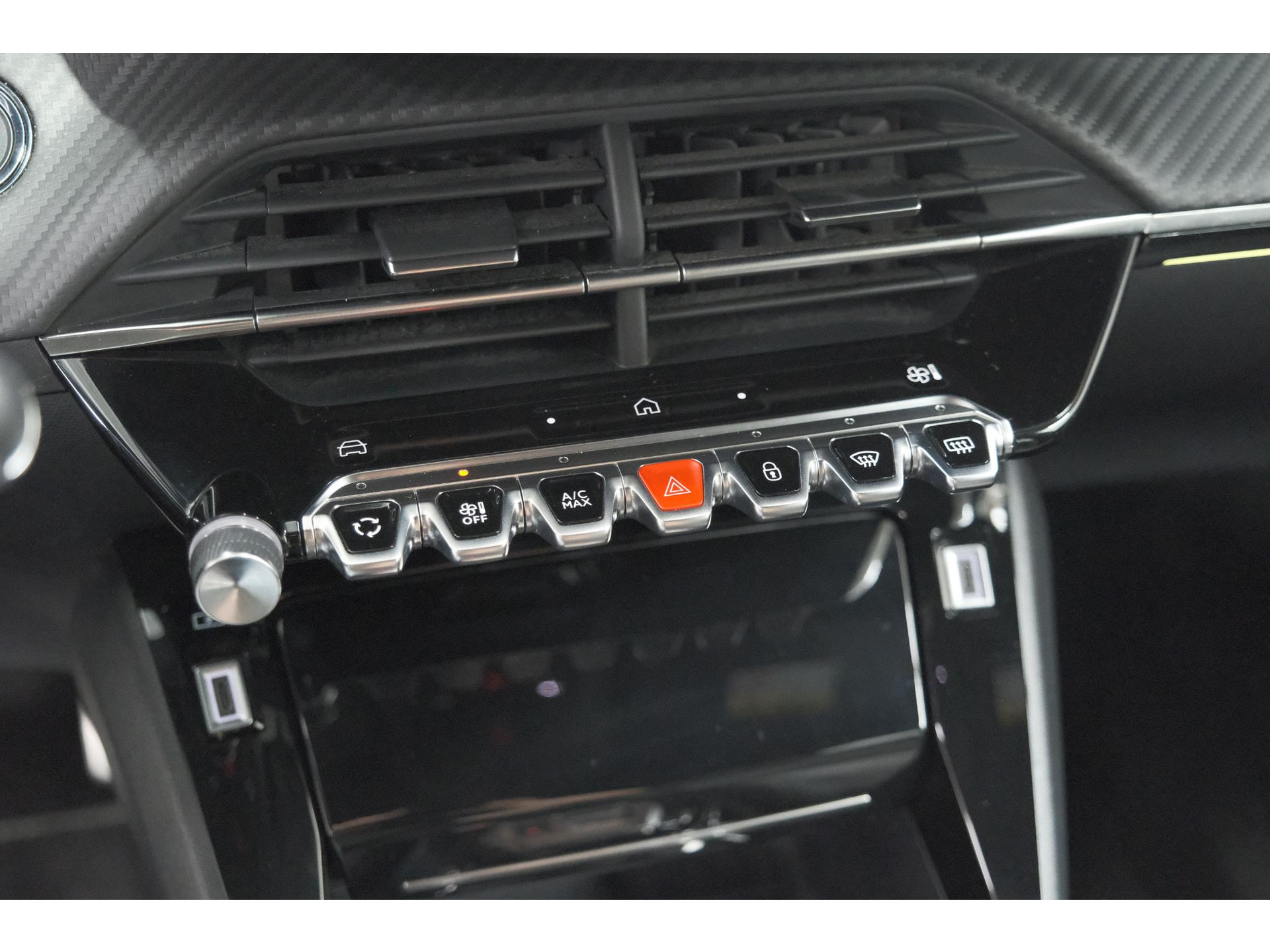 Peugeot 2008 PureTech 130 EAT8 GT | 360 Camera | Adaptieve Cruise Control | Dodehoekdetectie | Navigatie