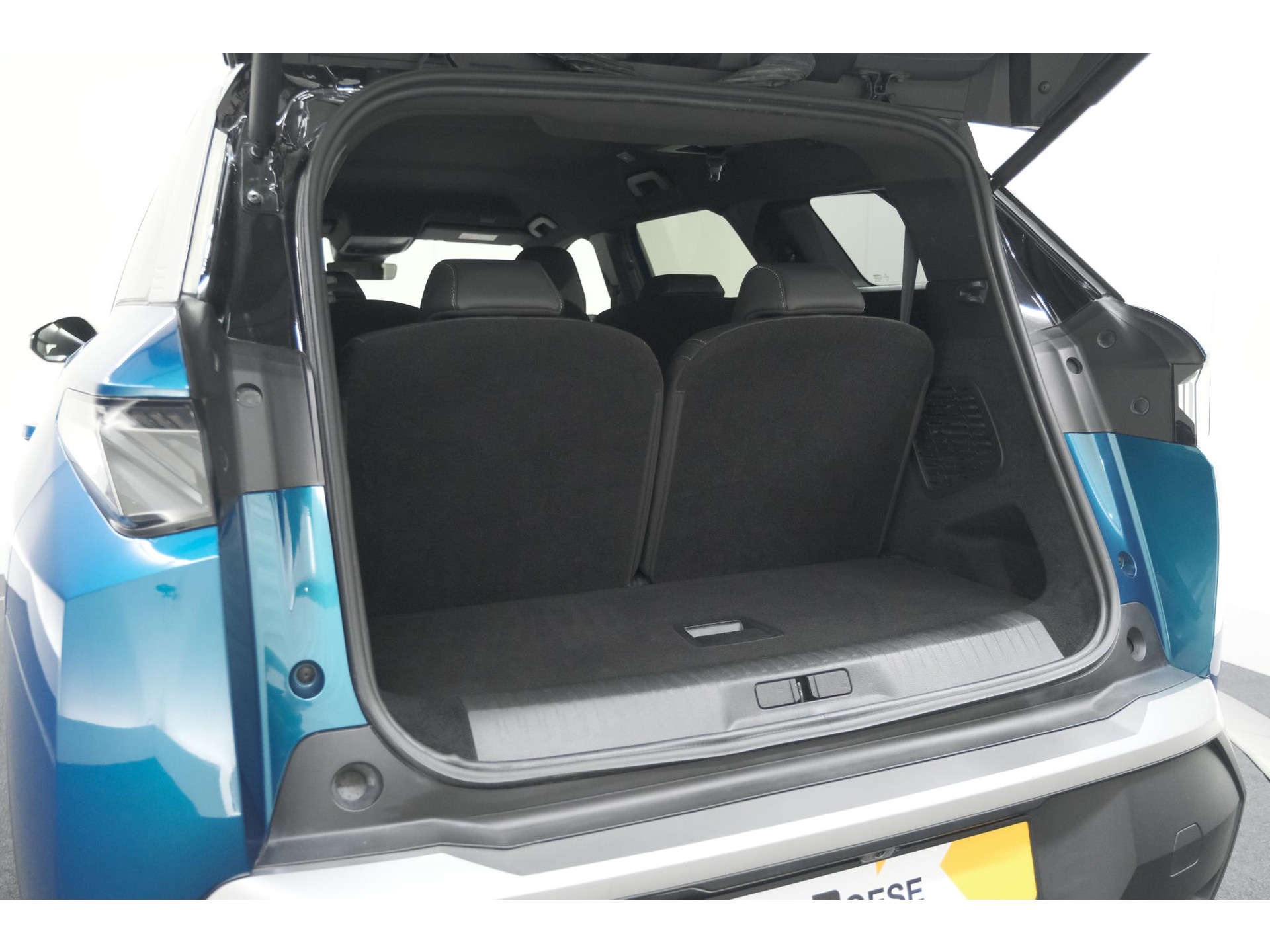 Peugeot 5008 1.2 Hybrid 136 GT | Adaptieve Cruise Control | Camera | Elektrische Kofferklep | Stoelverwarming