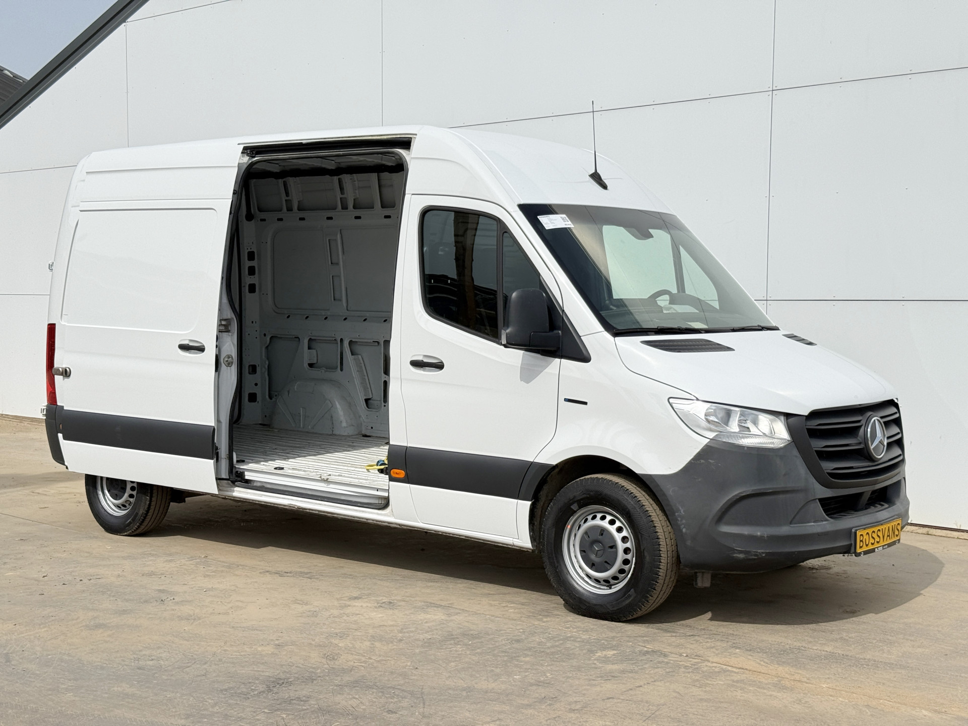 Mercedes-Benz eSprinter eSprinter L2H2 55 kWh L2H2 Elektrisch 168km WLTP 94% (SOH) Snelladen Laadkabel Climate Control Stoelverwarming