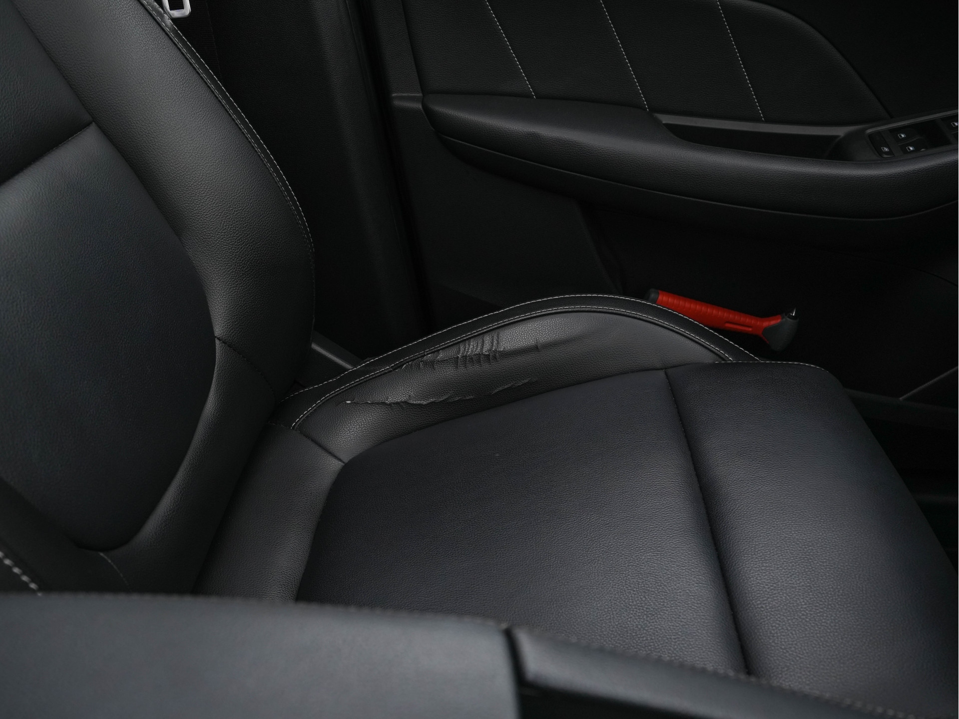 MG ZS EV Luxury 45 kWh { SOH-90%} (INCL-BTW) *PANO | LEATHER | CCS-FASTLOADER | KEYLESS | NAVI-FULLMAP | ADAPTIVE-CRUISE | CAMERA | CARPLAY | DAB | LANE-ASSIST | SPORT-SEATS | 17"ALU*