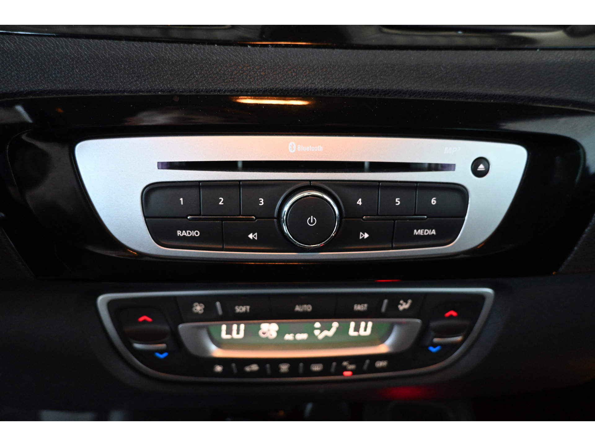 Renault Grand Scenic 1.5 dCi Bose Automaat Clima Navigatie Cruise Control Rijlaarprijs! Inruil Mogelijk!