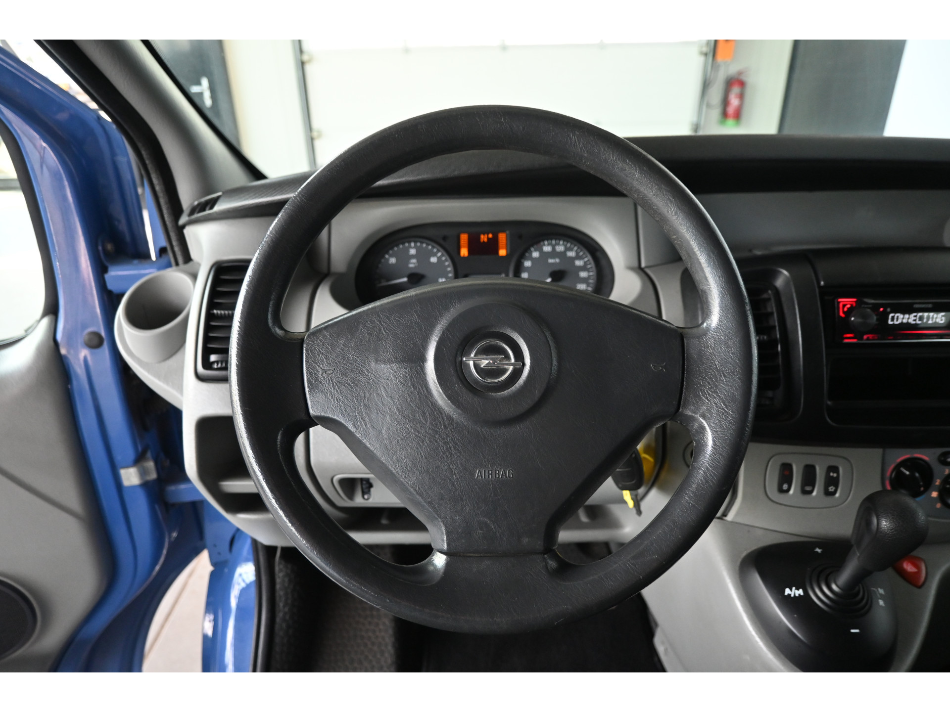 Opel Vivaro Combi 2.5 CDTI L1H1 Automaat 9 Persoons Airco Trekhaak Rijklaarprijs! Inruil Mogelijk!