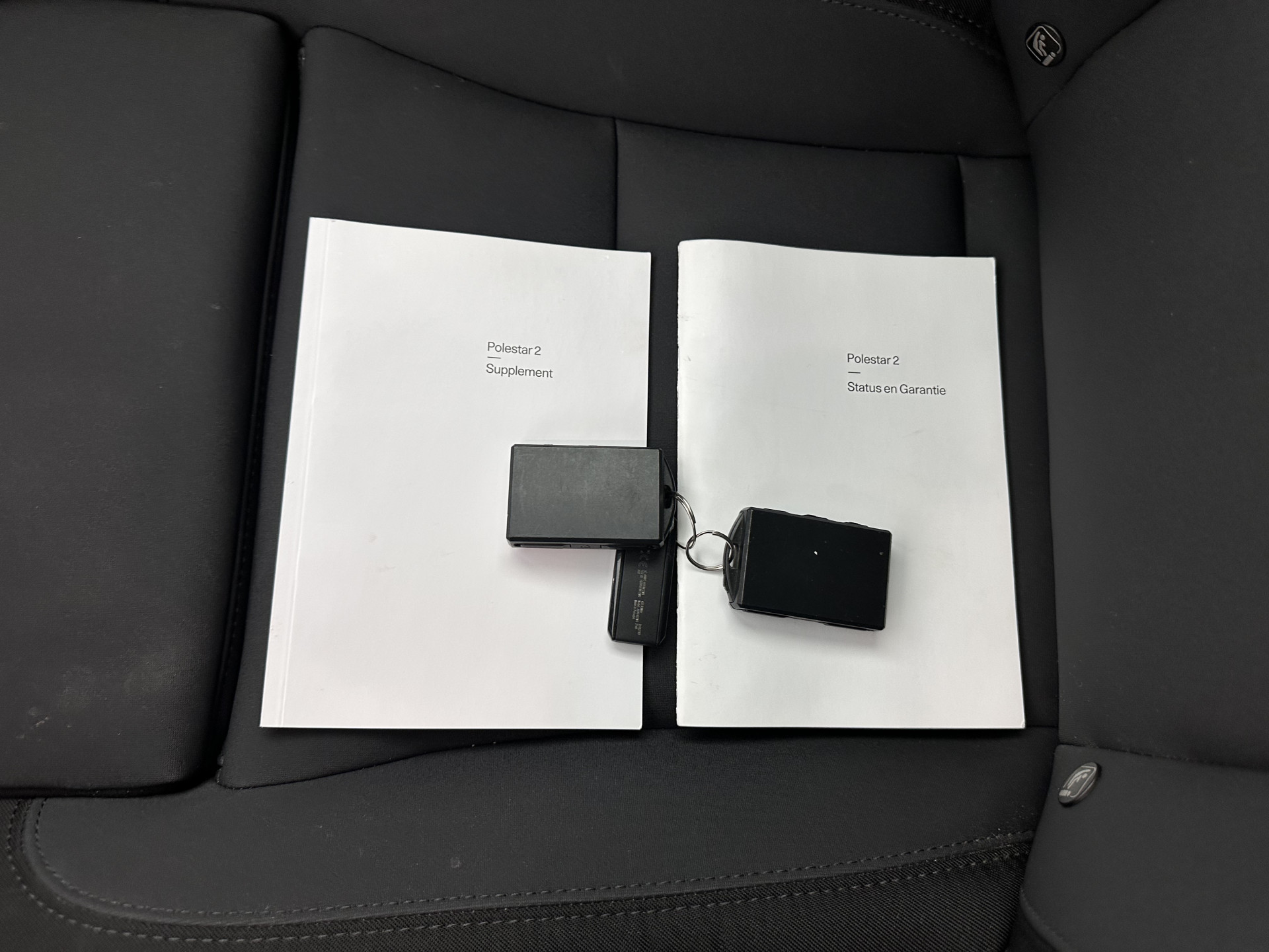 Polestar 2 Long Range Dual Motor Launch Edition 78kWh (3-Fase-11kW) {SOH-88%} Aut.*PANO | NAVI-FULLMAP | FULL-LED | ADAPTIVE-CRUISE | BLINDSPOT | TOPVIEW | KEYLESS | LANE-ASSIST | DIGI-COCKPIT | CARPLAY | DAB+ | HEATED-SPORTSEATS | CAMERA | MEMORY-PACK |