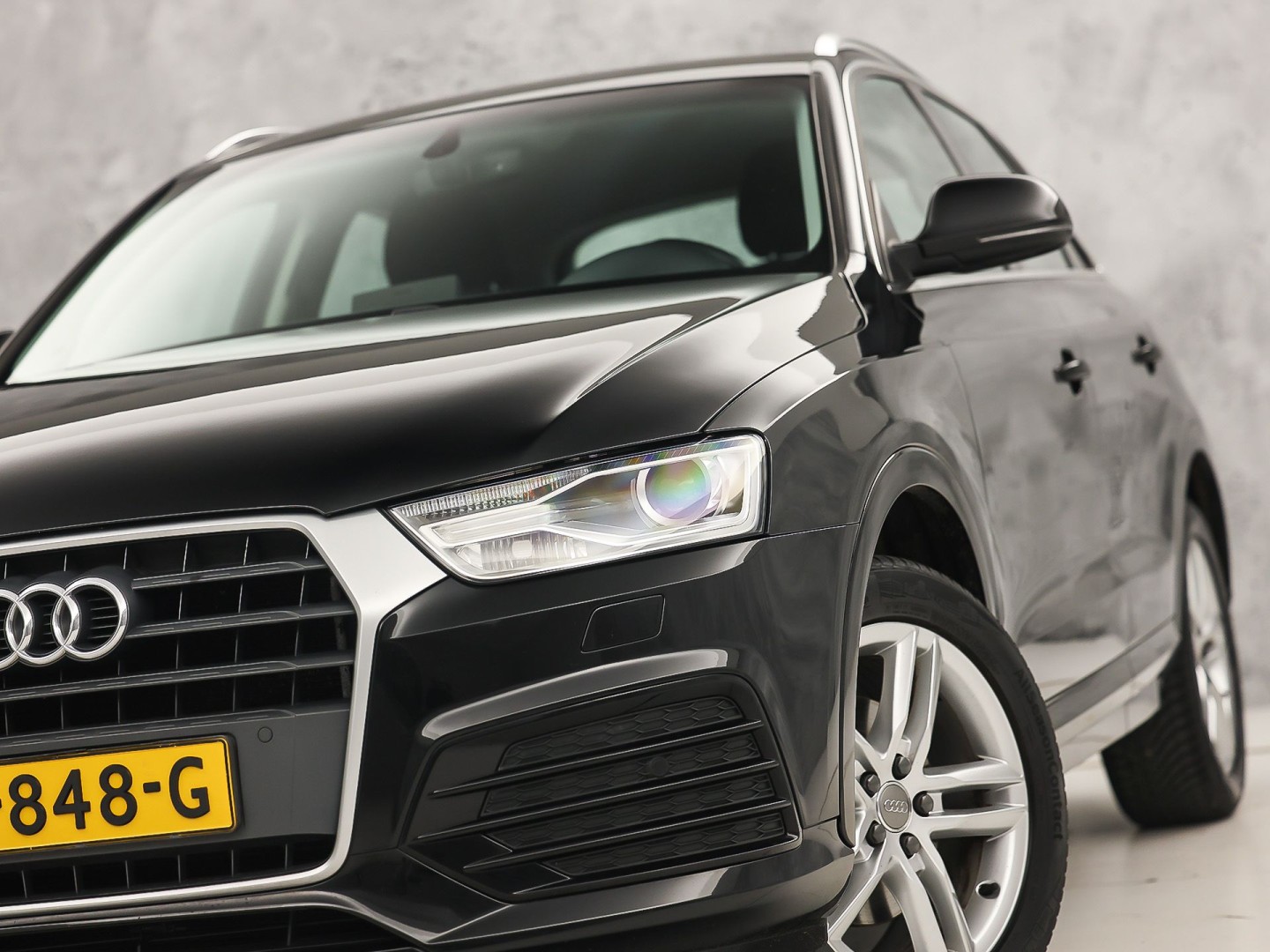 Audi Q3 1.4 TFSI Sport 150Pk Automaat (NAVIGATIE, CLIMATE, CAMERA, STOELVERWARMING, SPORTSTOELEN, XENON, DRIVE SELECT, CRUISE, NIEUWSTAAT)