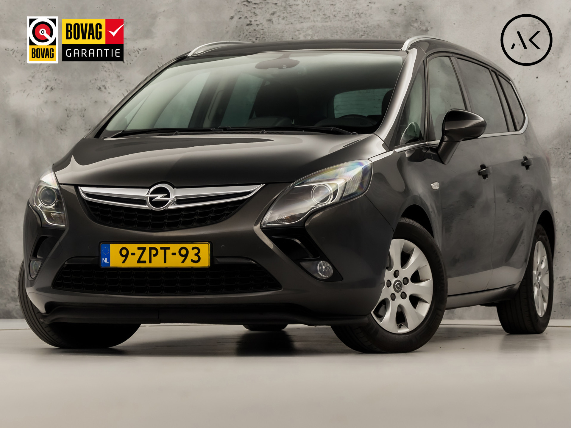 Opel Zafira Tourer 1.4 Sport 7 Persoons (NAVIGATIE, CRUISE, GETINT GLAS, SPORTSTOELEN, LM VELGEN, TREKHAAK, NIEUWSTAAT)