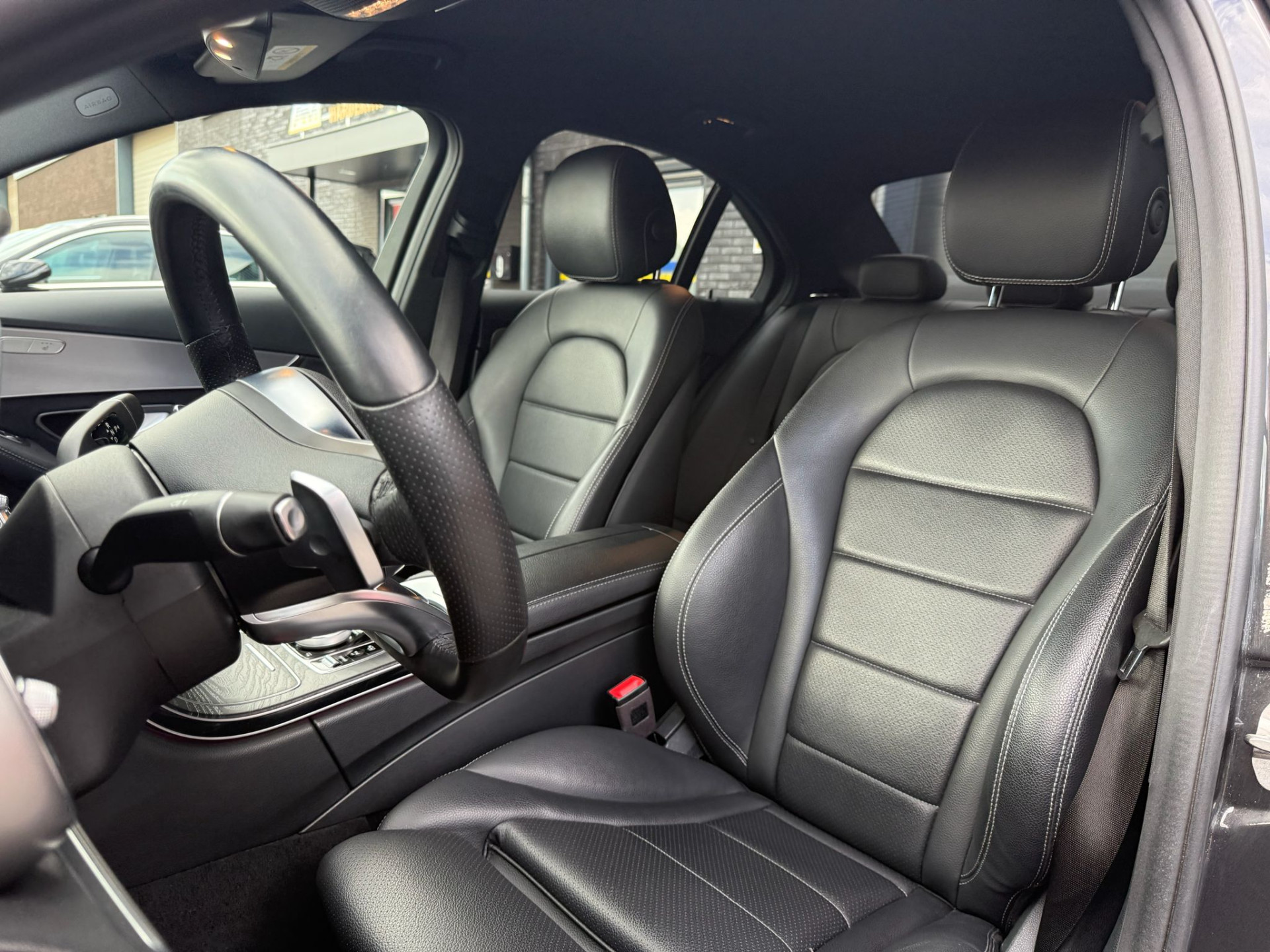 Mercedes-Benz C-klasse 300 e Advantage Pack | 3/6/12MND GARANTIE | AUTOMAAT | CRUISE | LED | LEDER | 360 CAMERA | SFEER | CARPLAY | NAVI |