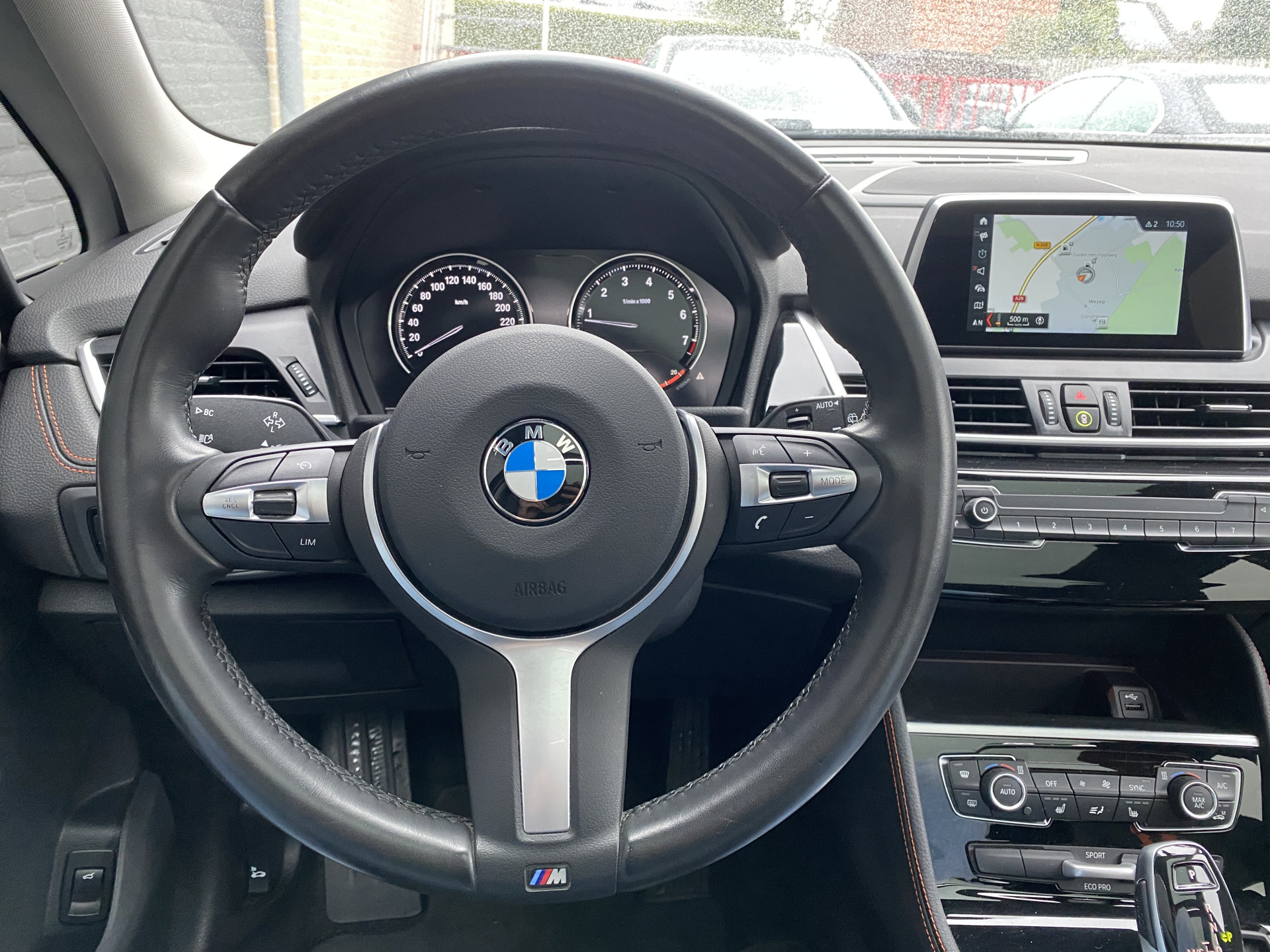 BMW 2-serie Active Tourer 220i High Executive Edition 192 pk M-sport AUT. | dealer onderhouden | navigatie | trekhaak | panoramadak