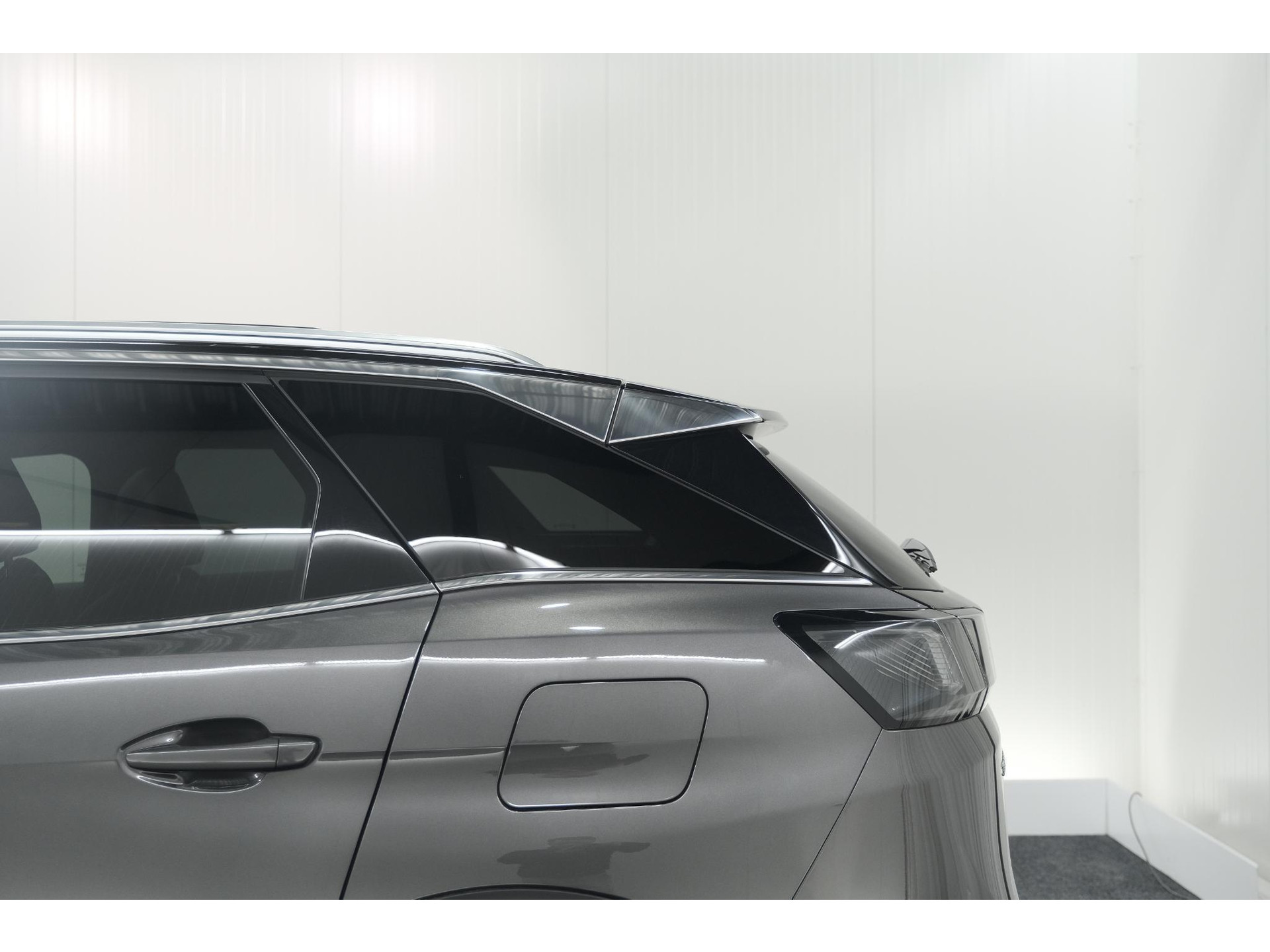 Peugeot 3008 HYbrid4 300 GT | Elektrisch Panoramadak | Dodehoekdetectie | Camera | Navigatie