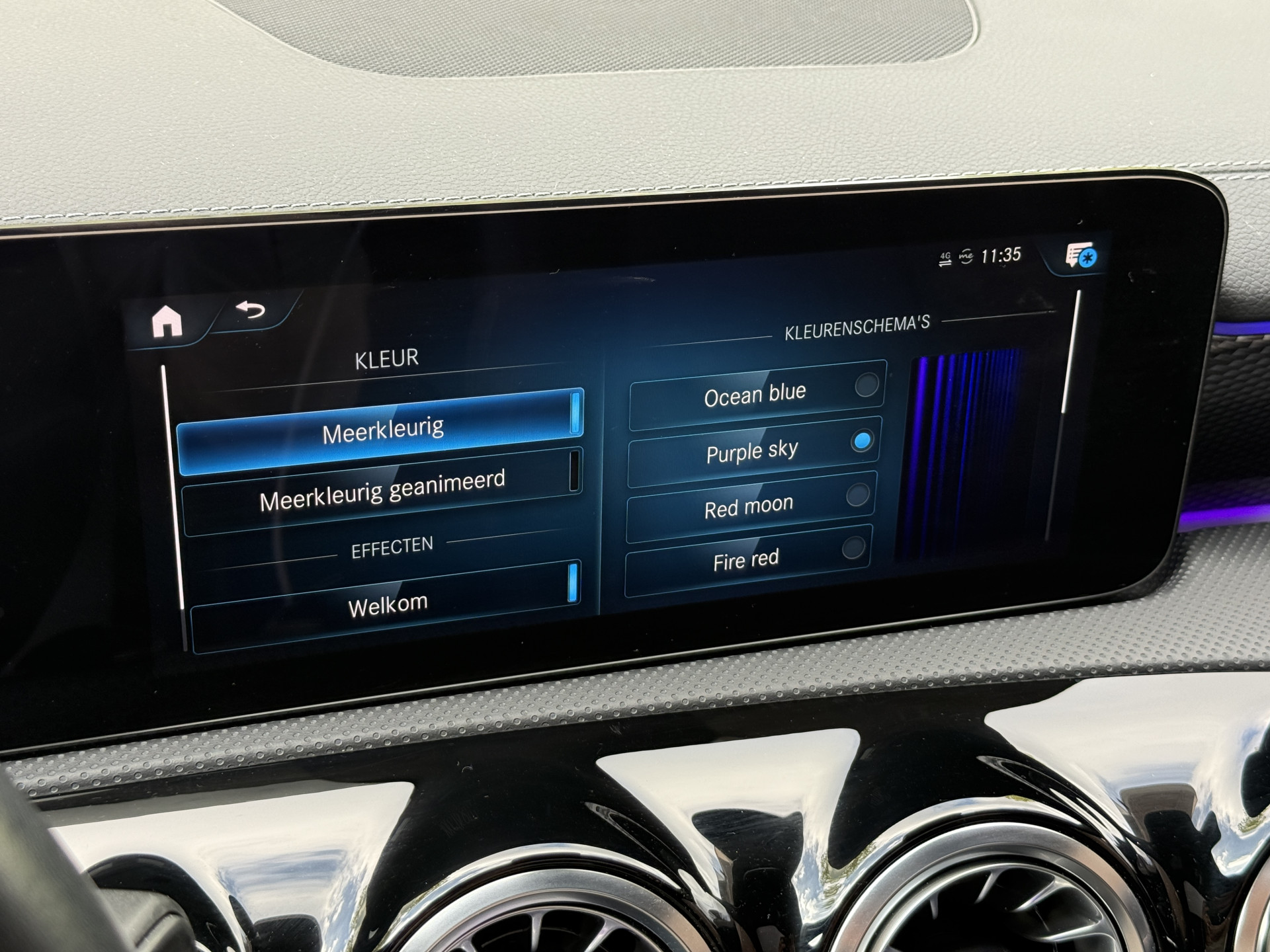 Mercedes-Benz CLA-klasse Shooting Brake 180 Luxury Line | Panoramadak | Leder | Camera | Sfeerverlichting