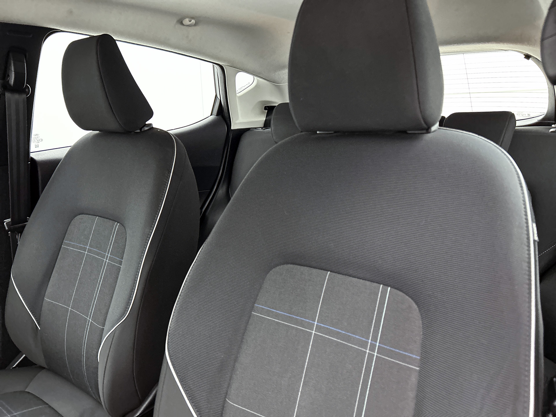 Ford Fiesta Trend 86PK | LM VELGEN | VERWARMDE VOORRUIT | PARK. SENSOREN