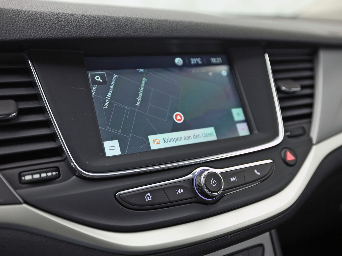 Opel Astra Sports Tourer 1.2 Sport (APPLE CARPLAY, NAVIGATIE, CRUISE, TREKHAAK, SPORTSTOELEN, PARKEERSENSOREN, NIEUWSTAAT)
