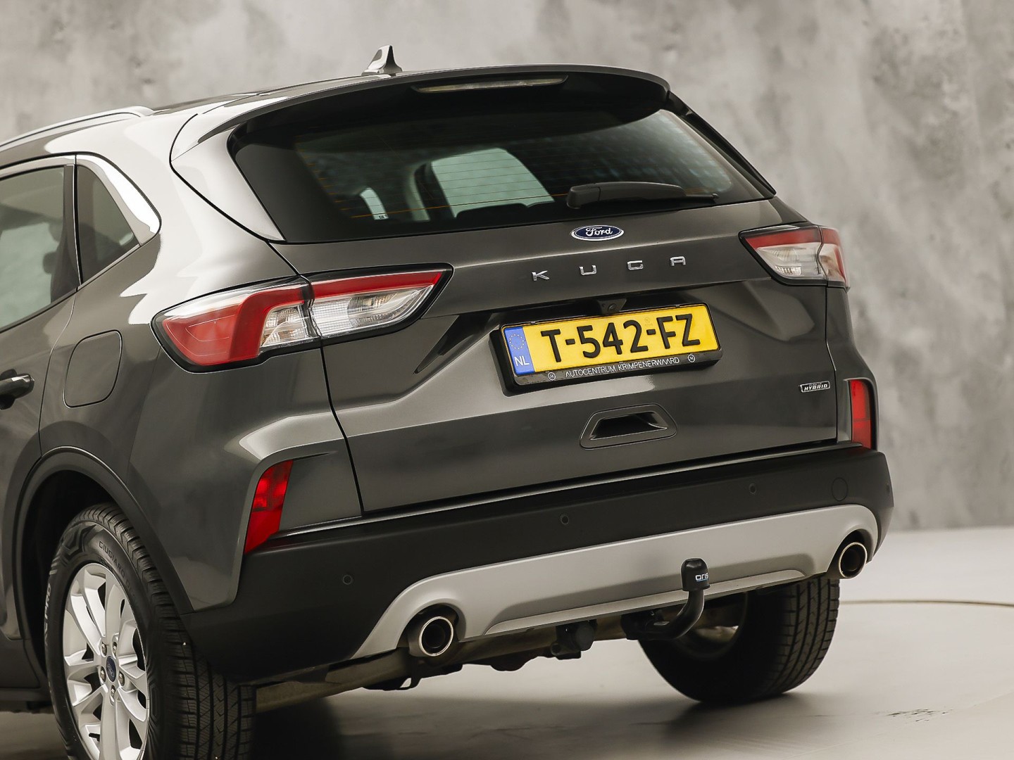 Ford Kuga 2.5 PHEV Titanium X 225Pk Automaat (SOH 87,6%, VIRTUAL COCKPIT, APPLE CARPLAY, STUUR/STOELVERWARMING, KEYLESS, SPORTSTOELEN, CAMERA, TREKHAAK, NIEUWSTAAT)